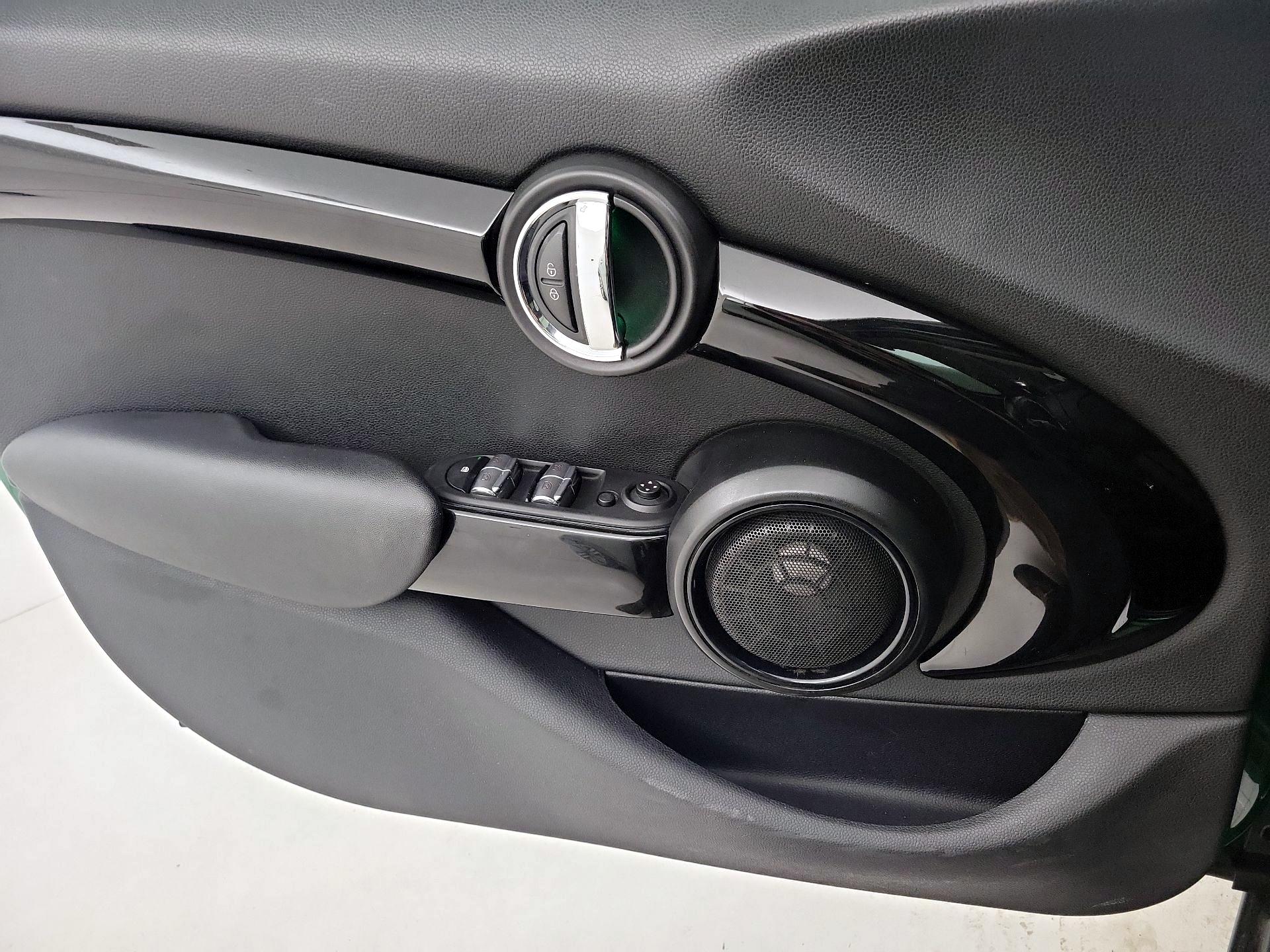 Thumbnail: 2020 MINI Cooper Hardtop - 12