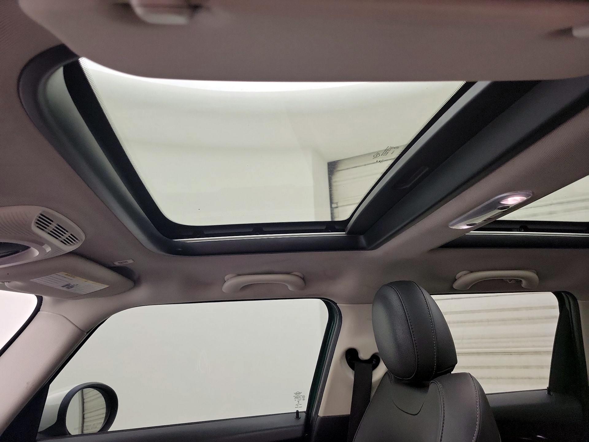 Thumbnail: 2020 MINI Cooper Hardtop - 19