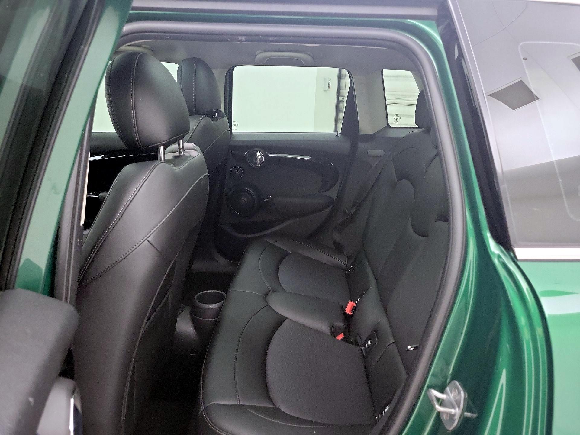 Thumbnail: 2020 MINI Cooper Hardtop - 20