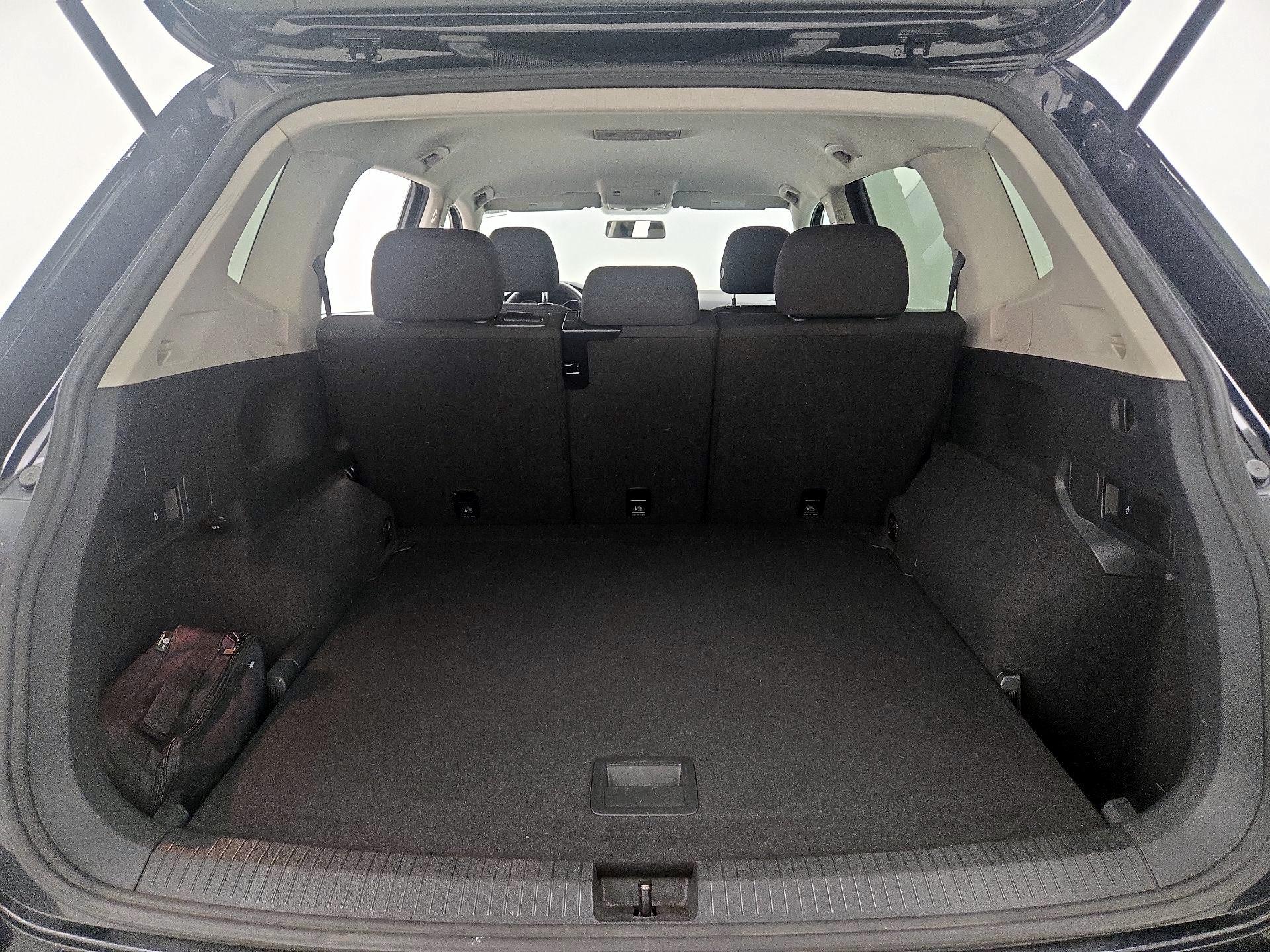 Thumbnail: 2018 Volkswagen Tiguan - 20