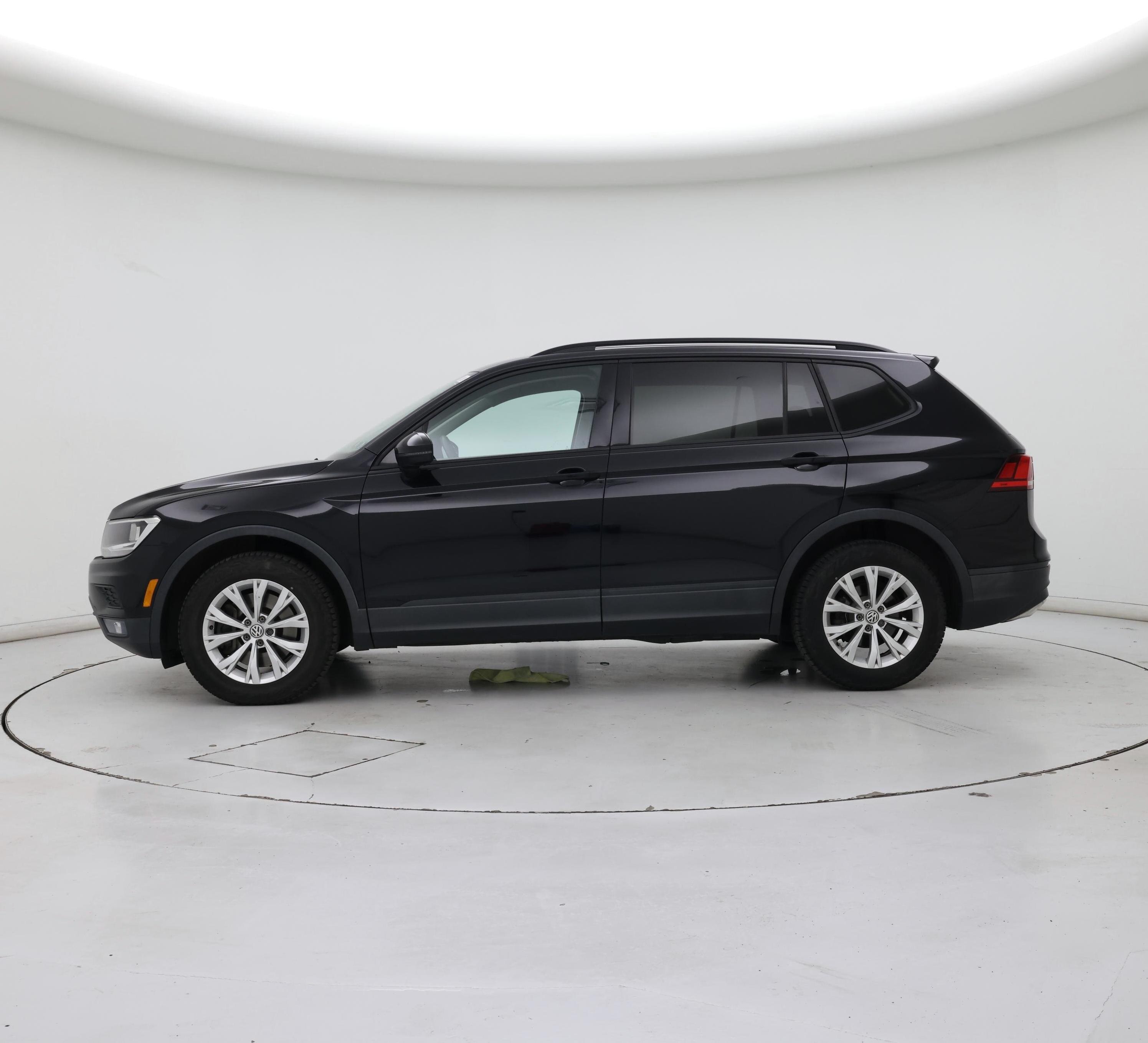 Thumbnail: 2018 Volkswagen Tiguan - 3