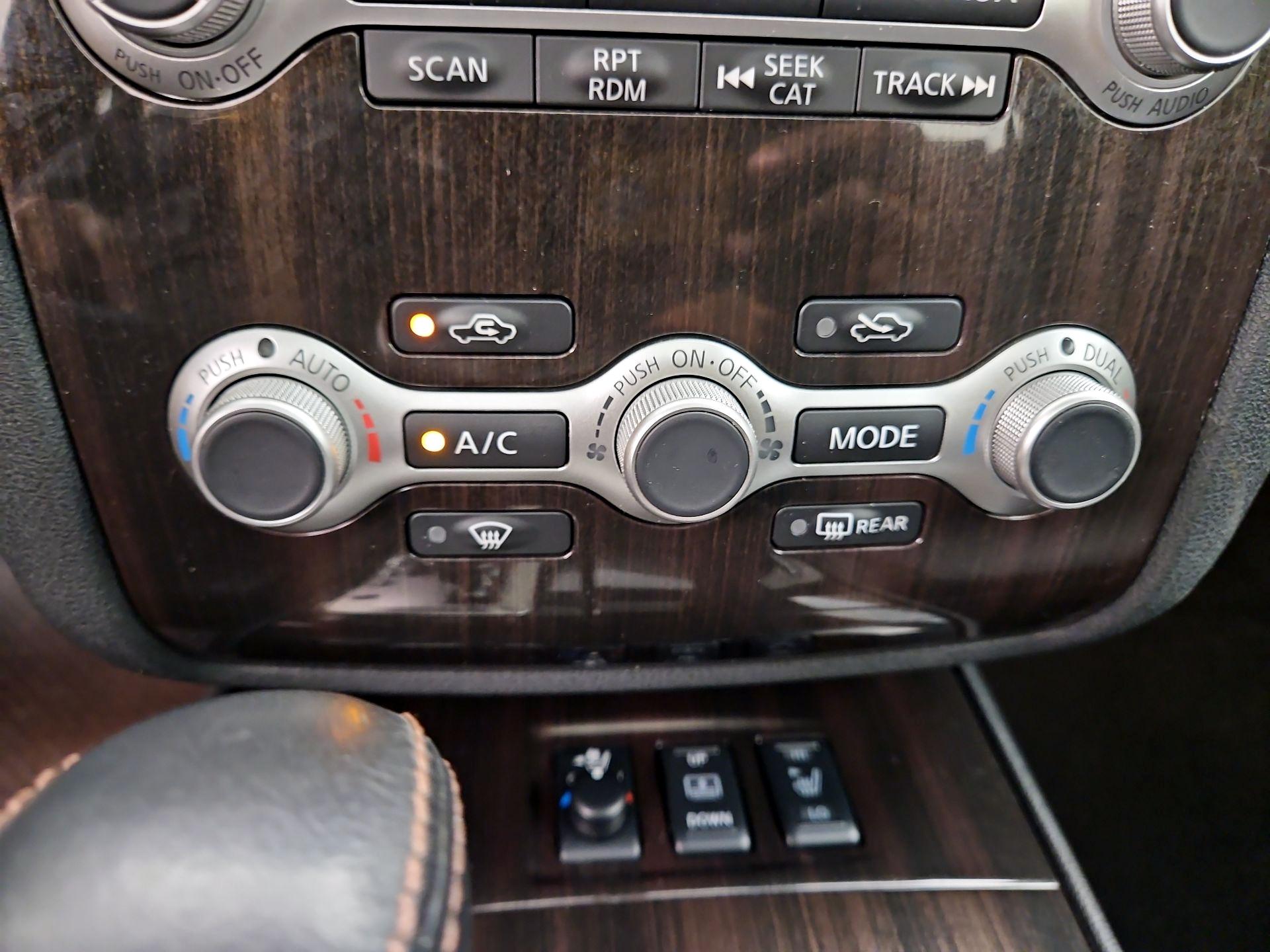 Thumbnail: 2014 Nissan Maxima - 16