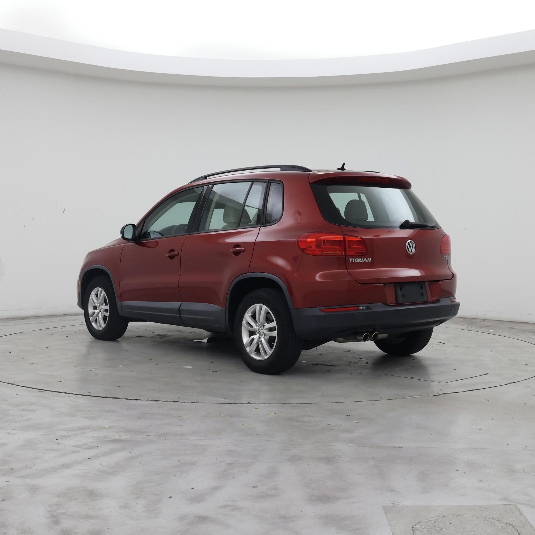 Thumbnail: 2016 Volkswagen Tiguan - 2