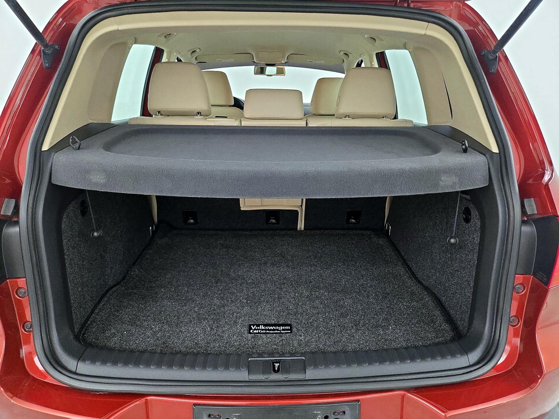 Thumbnail: 2016 Volkswagen Tiguan - 20