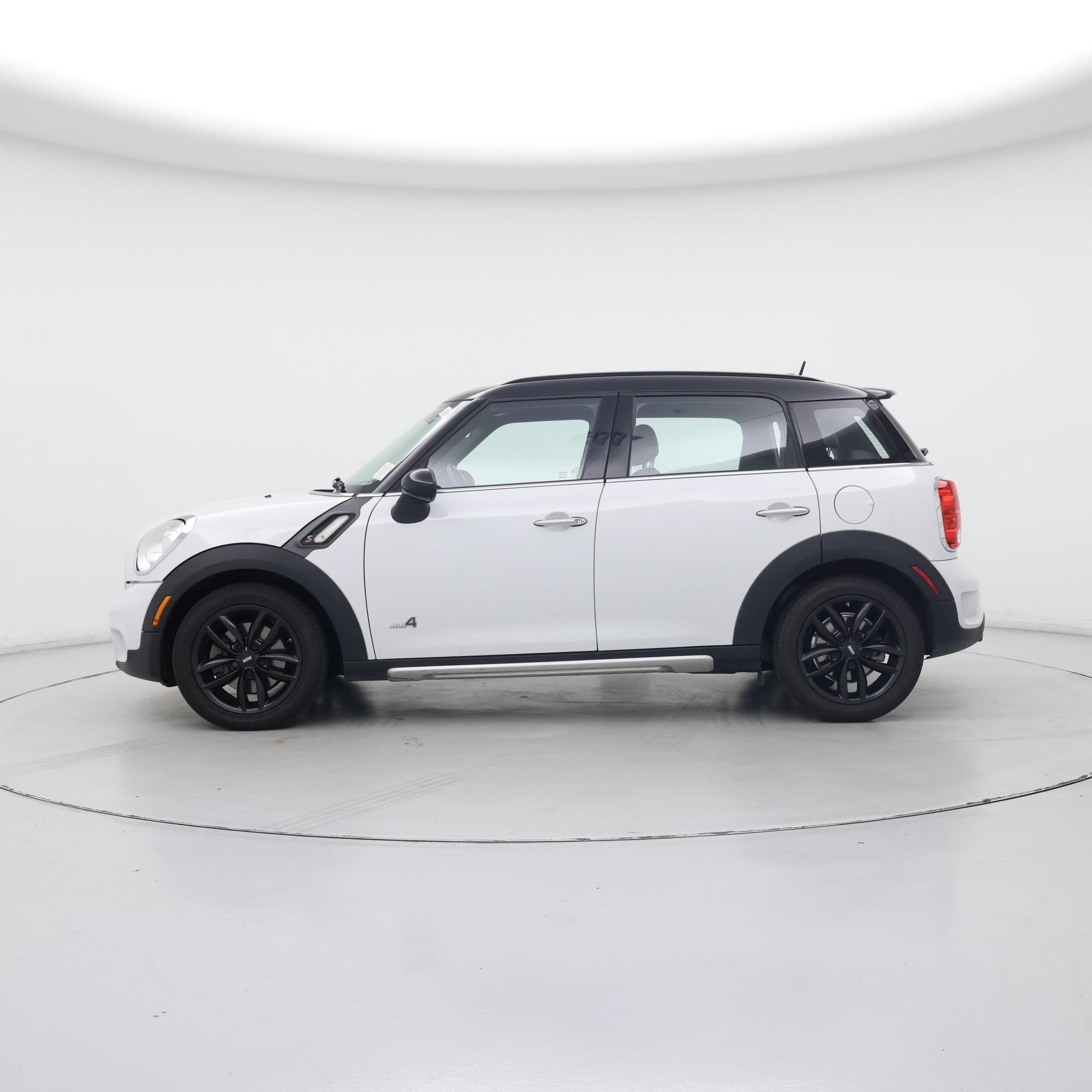 Thumbnail: 2016 MINI Cooper Countryman - 3