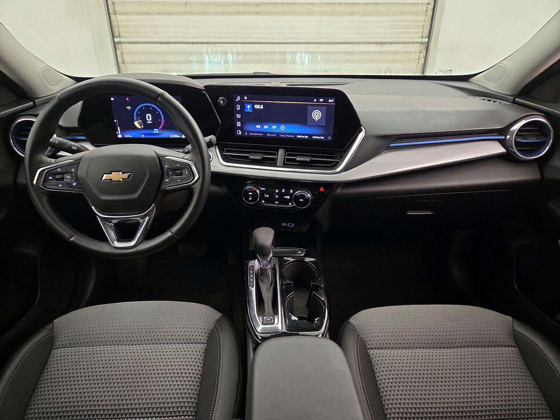 Thumbnail: 2025 Chevrolet Trax - 9