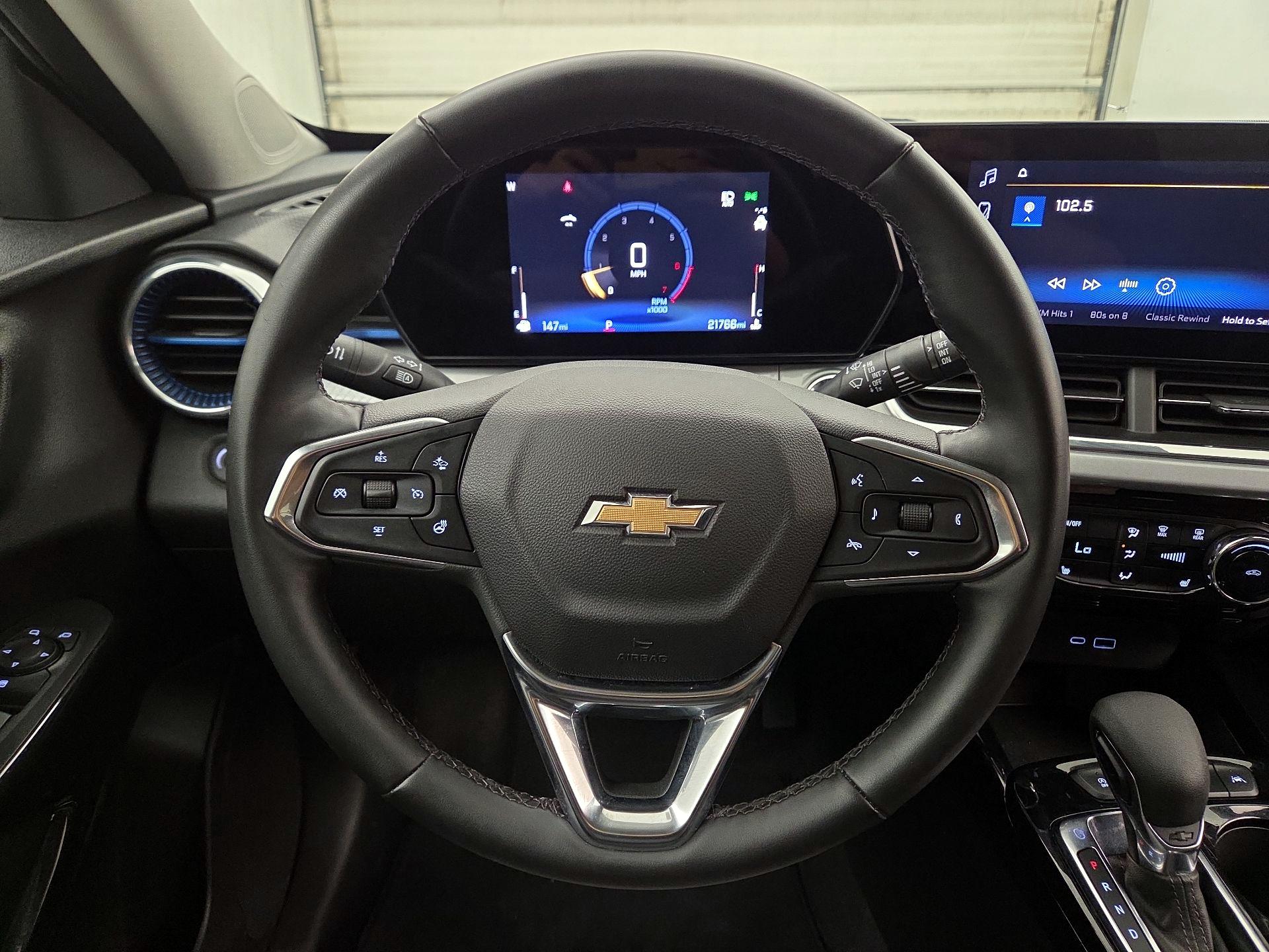 Thumbnail: 2025 Chevrolet Trax - 10