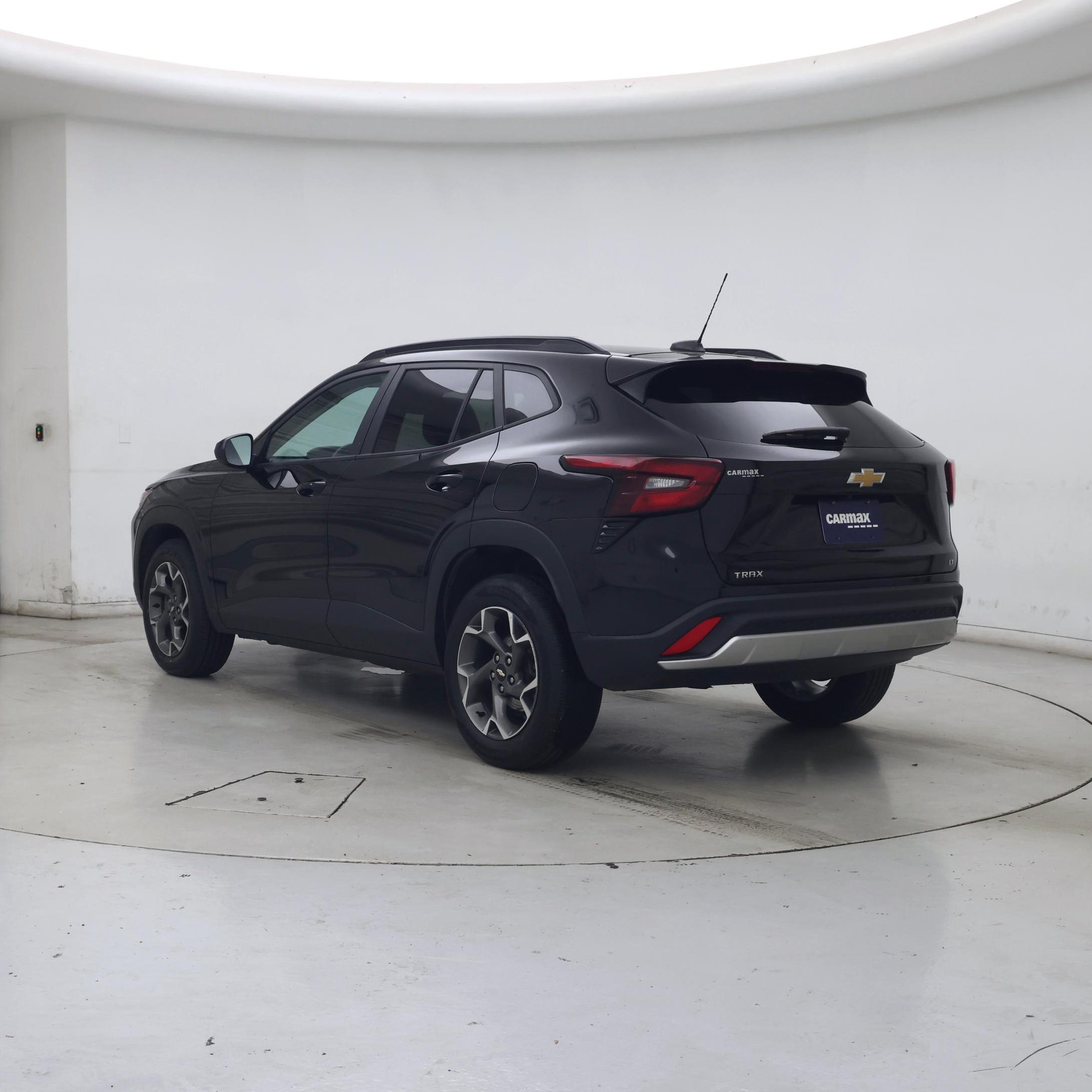 Thumbnail: 2025 Chevrolet Trax - 2
