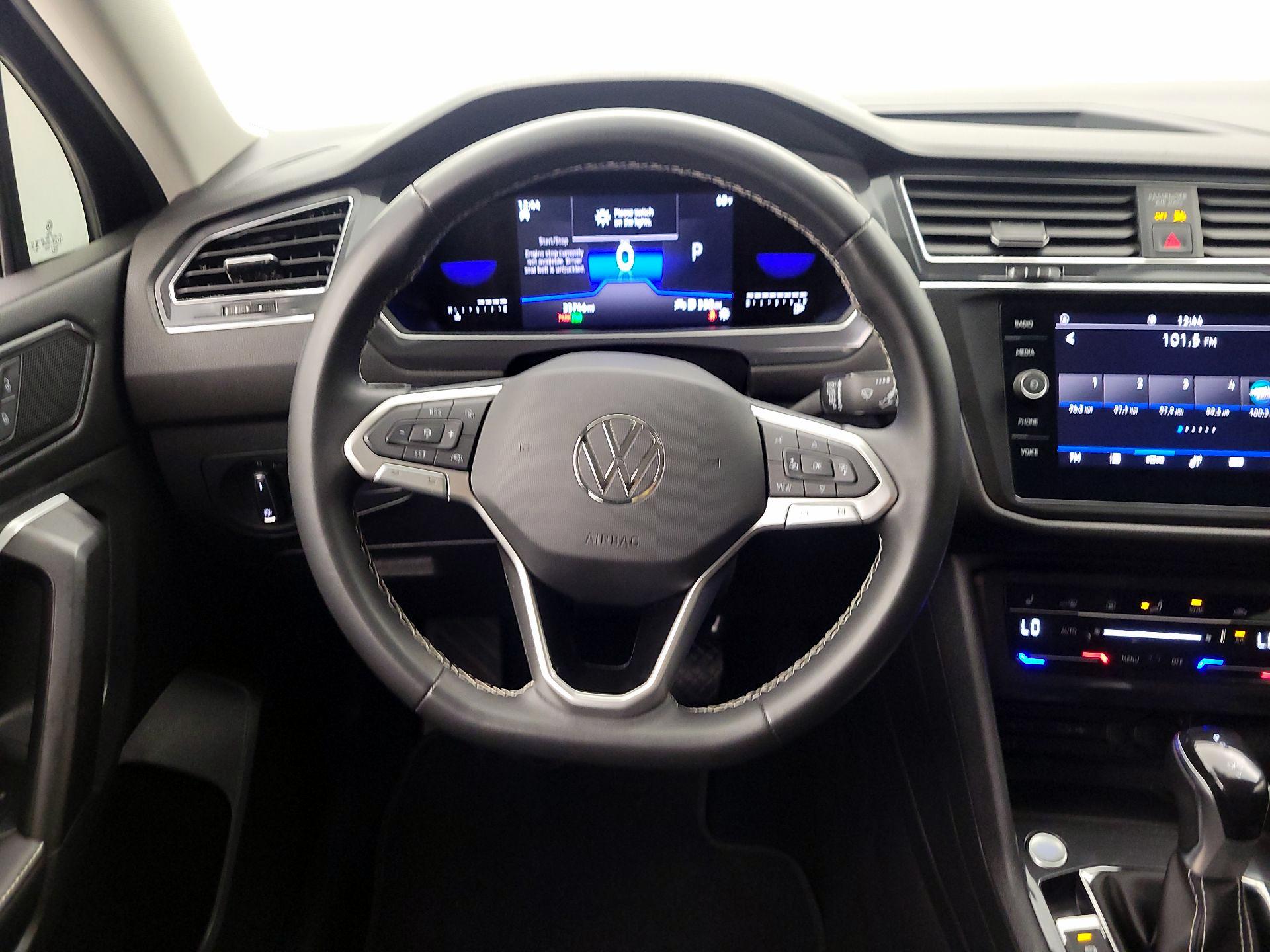 Thumbnail: 2023 Volkswagen Tiguan - 10