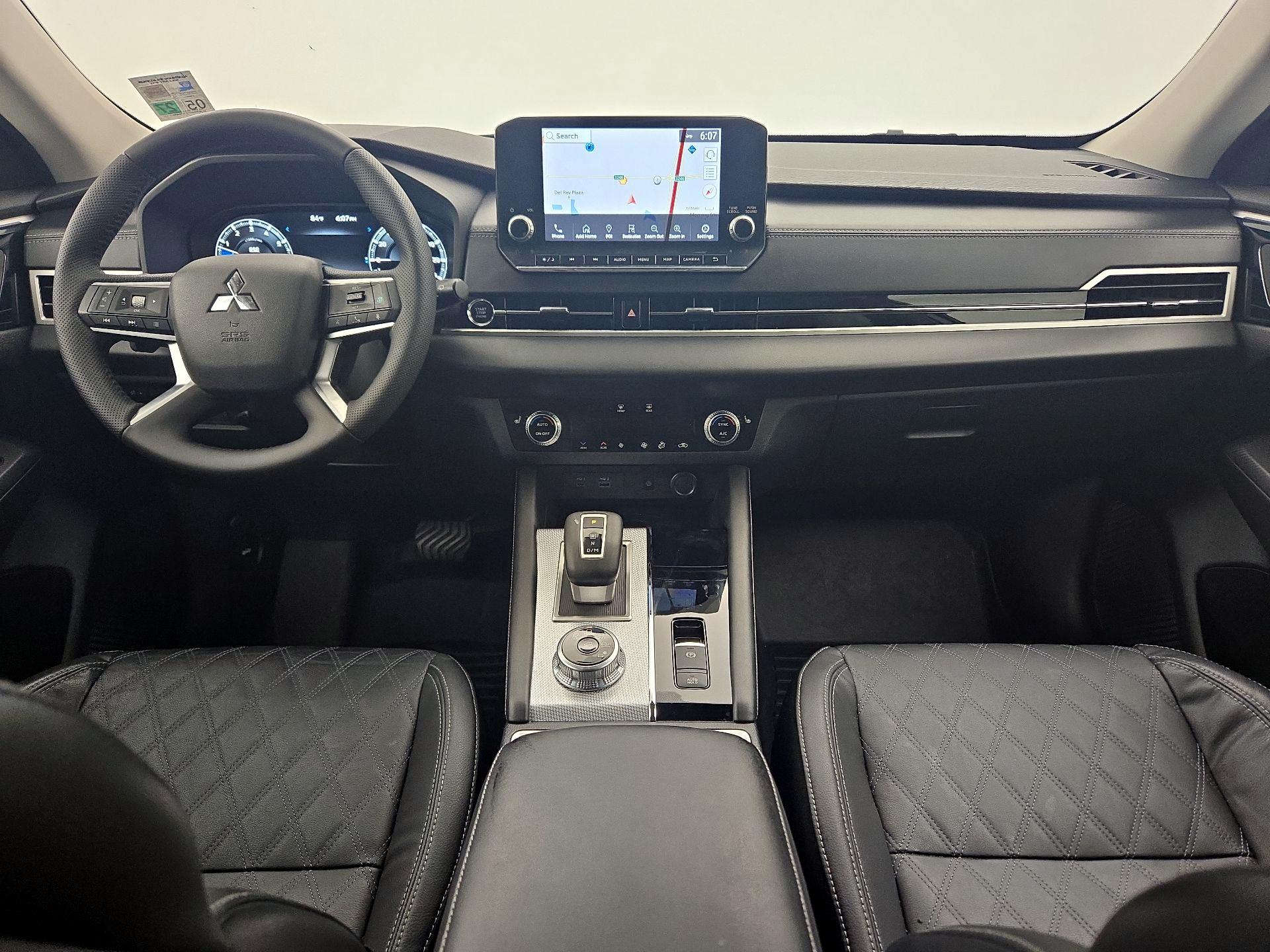 Thumbnail: 2022 Mitsubishi Outlander - 9