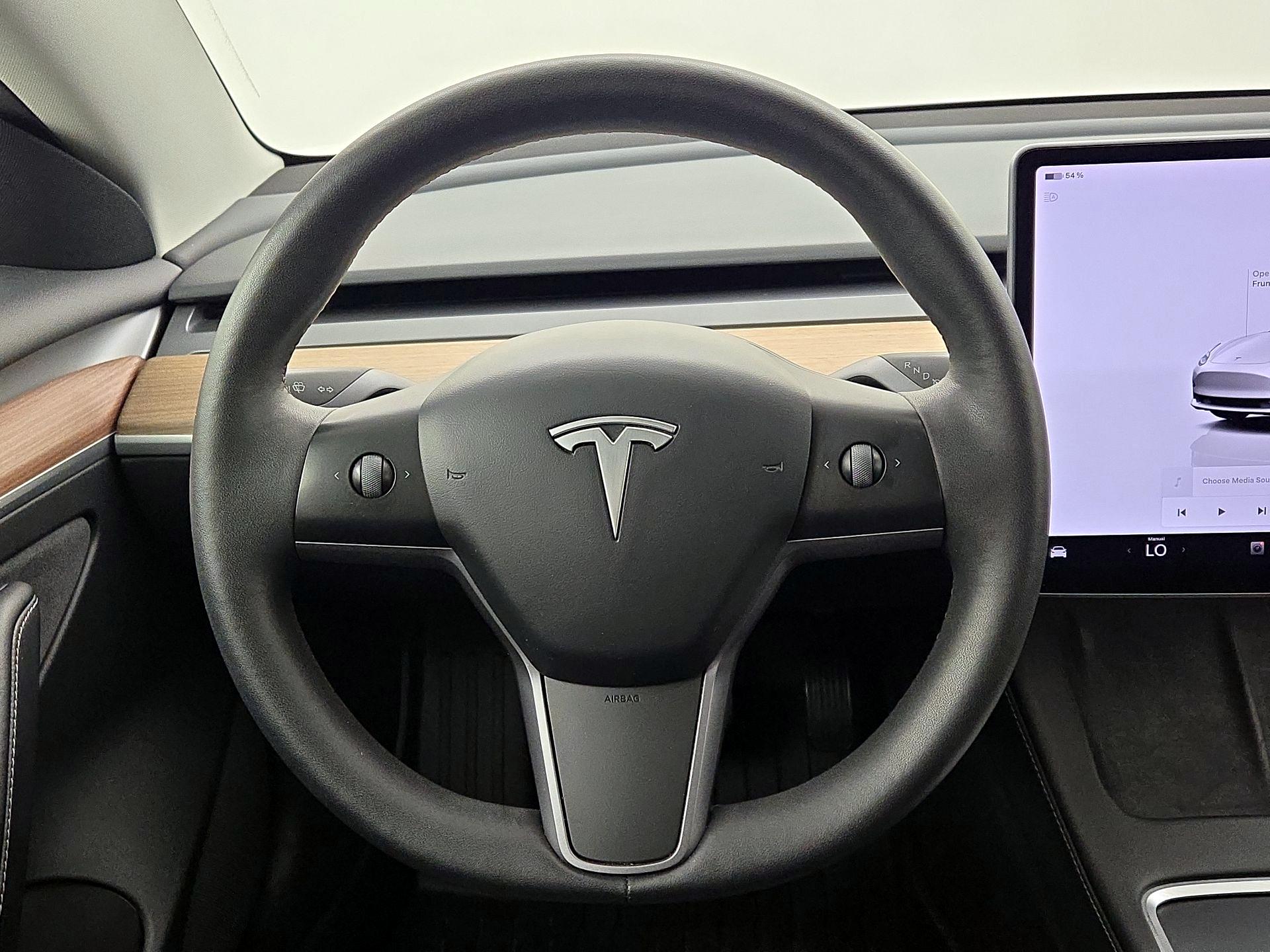 Thumbnail: 2023 Tesla Model 3 - 10