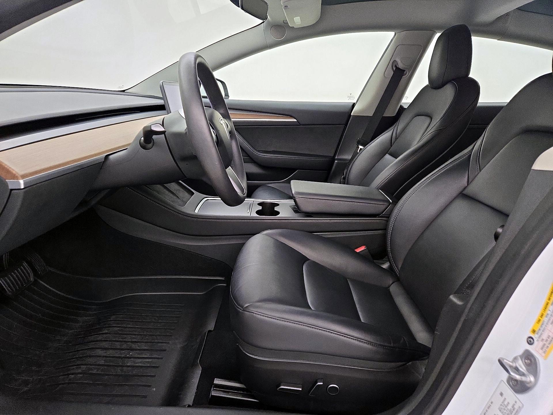 Thumbnail: 2023 Tesla Model 3 - 11