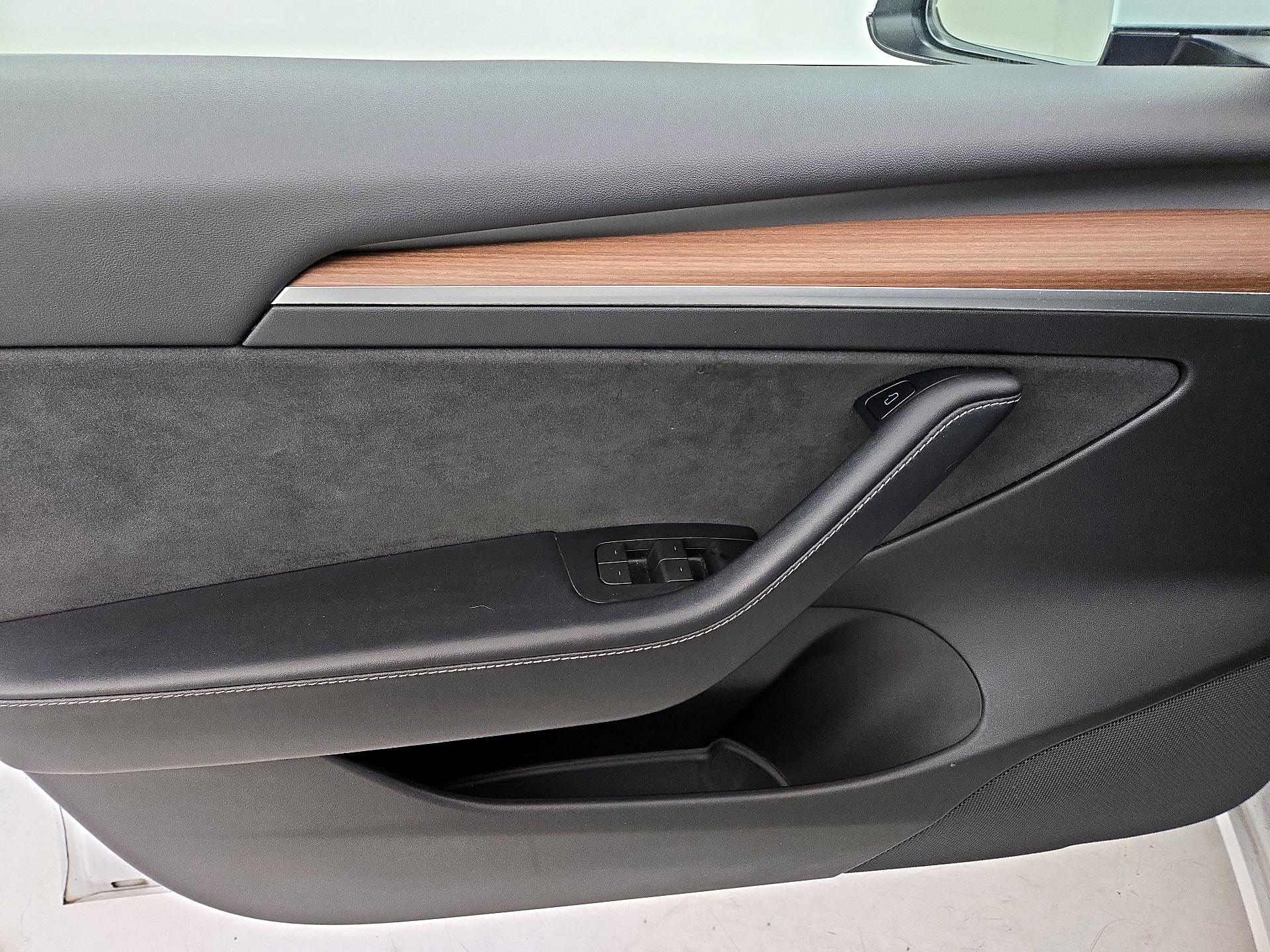 Thumbnail: 2023 Tesla Model 3 - 12