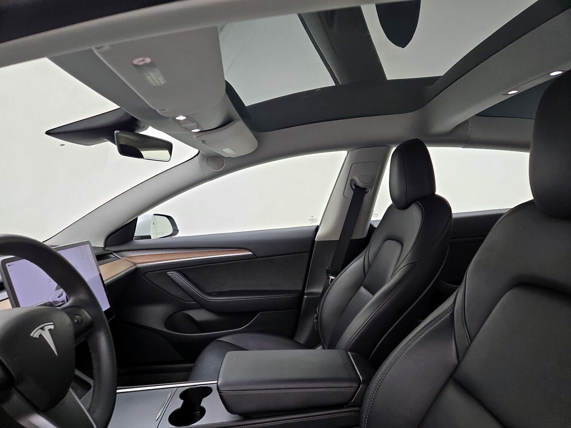 Thumbnail: 2023 Tesla Model 3 - 19
