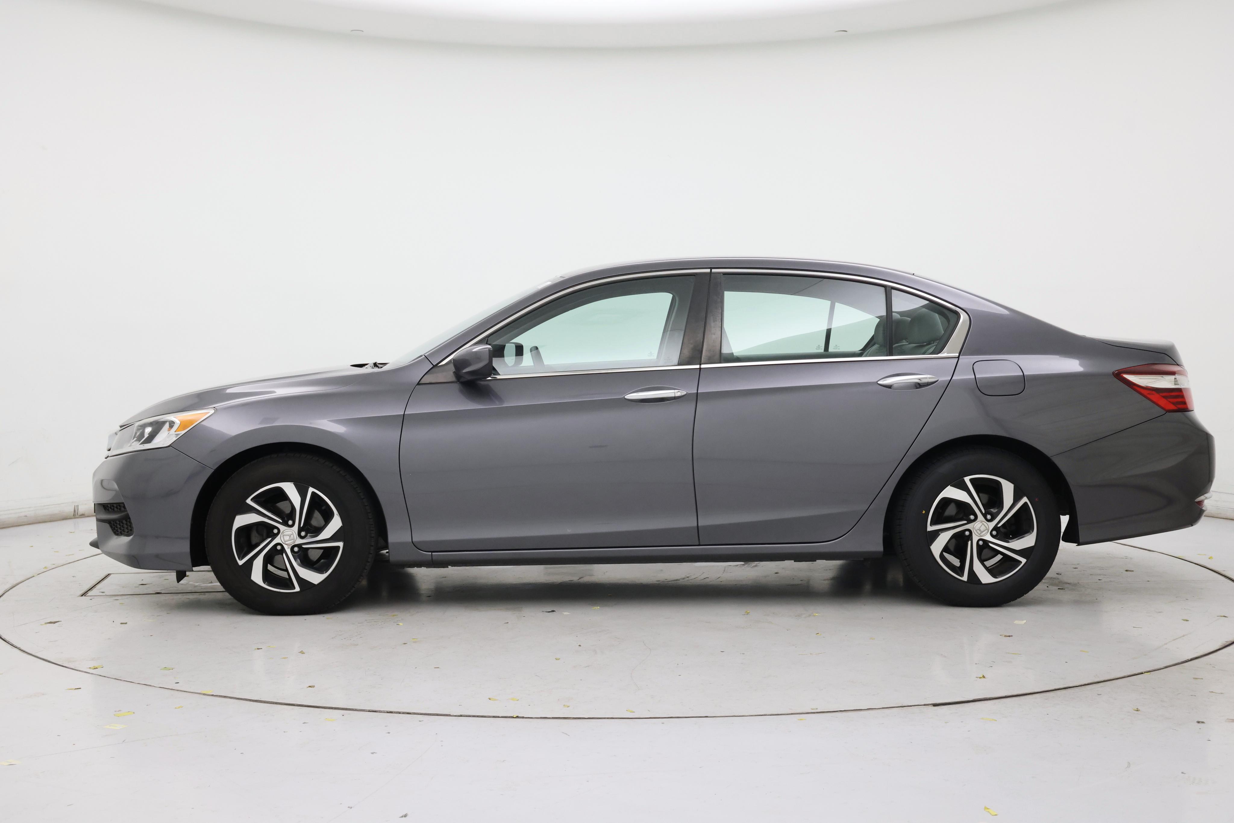Thumbnail: 2017 Honda Accord - 3