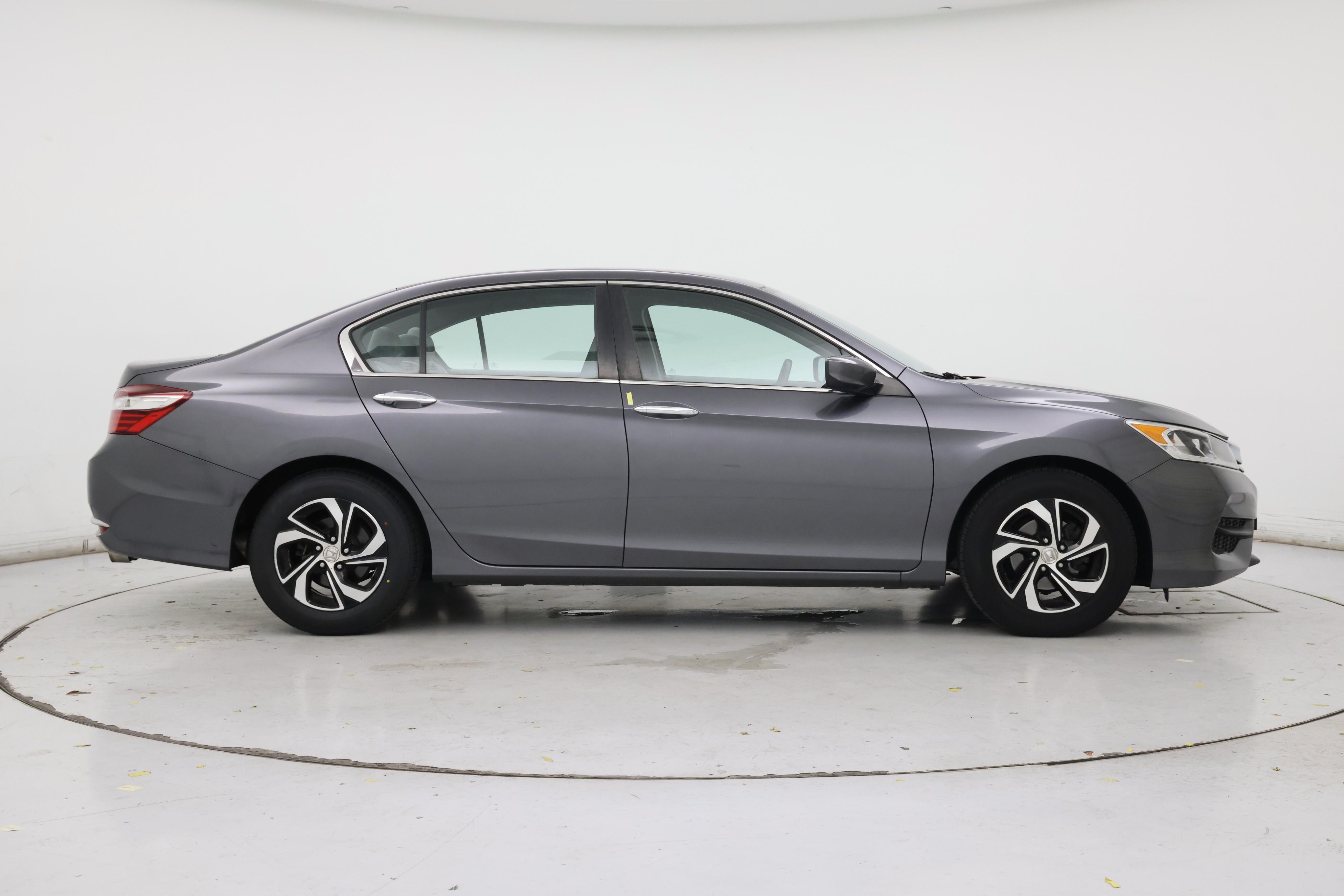 Thumbnail: 2017 Honda Accord - 7