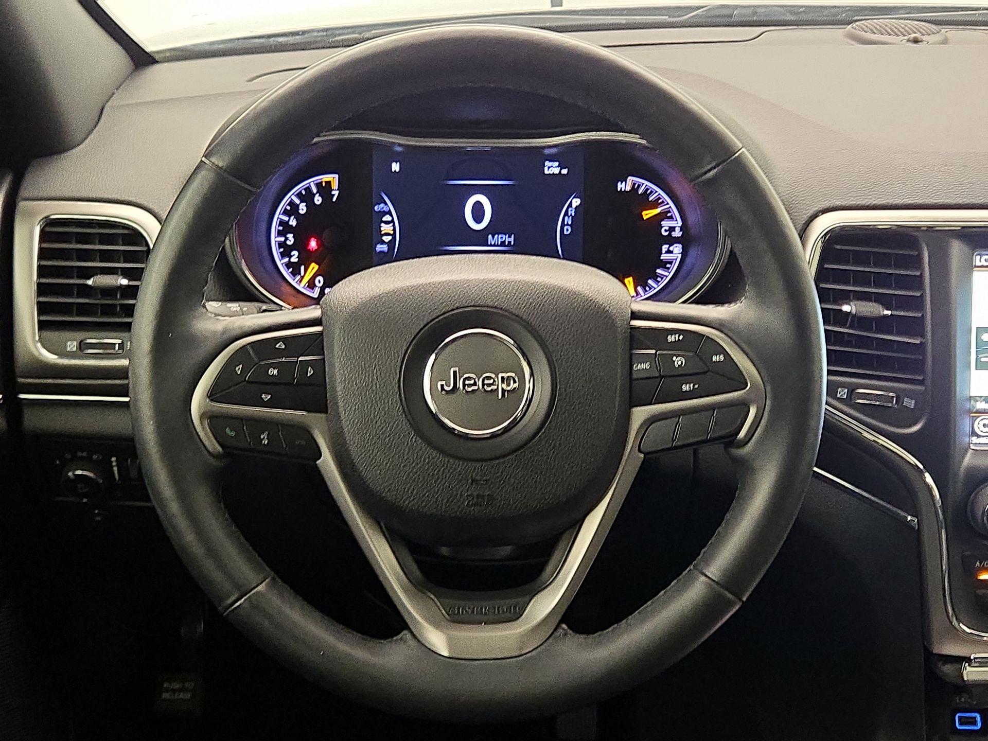 Thumbnail: 2018 Jeep Grand Cherokee - 10