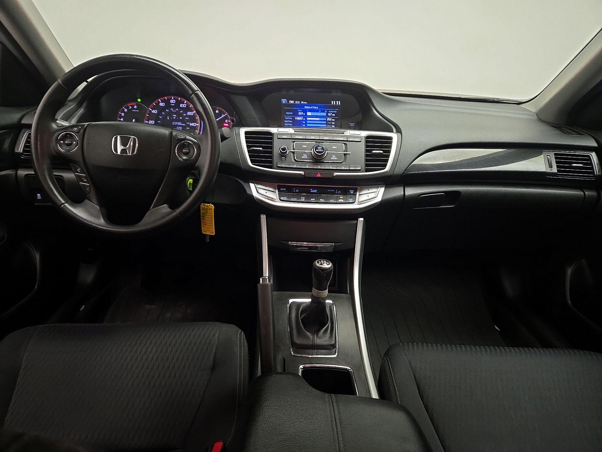Thumbnail: 2015 Honda Accord - 9