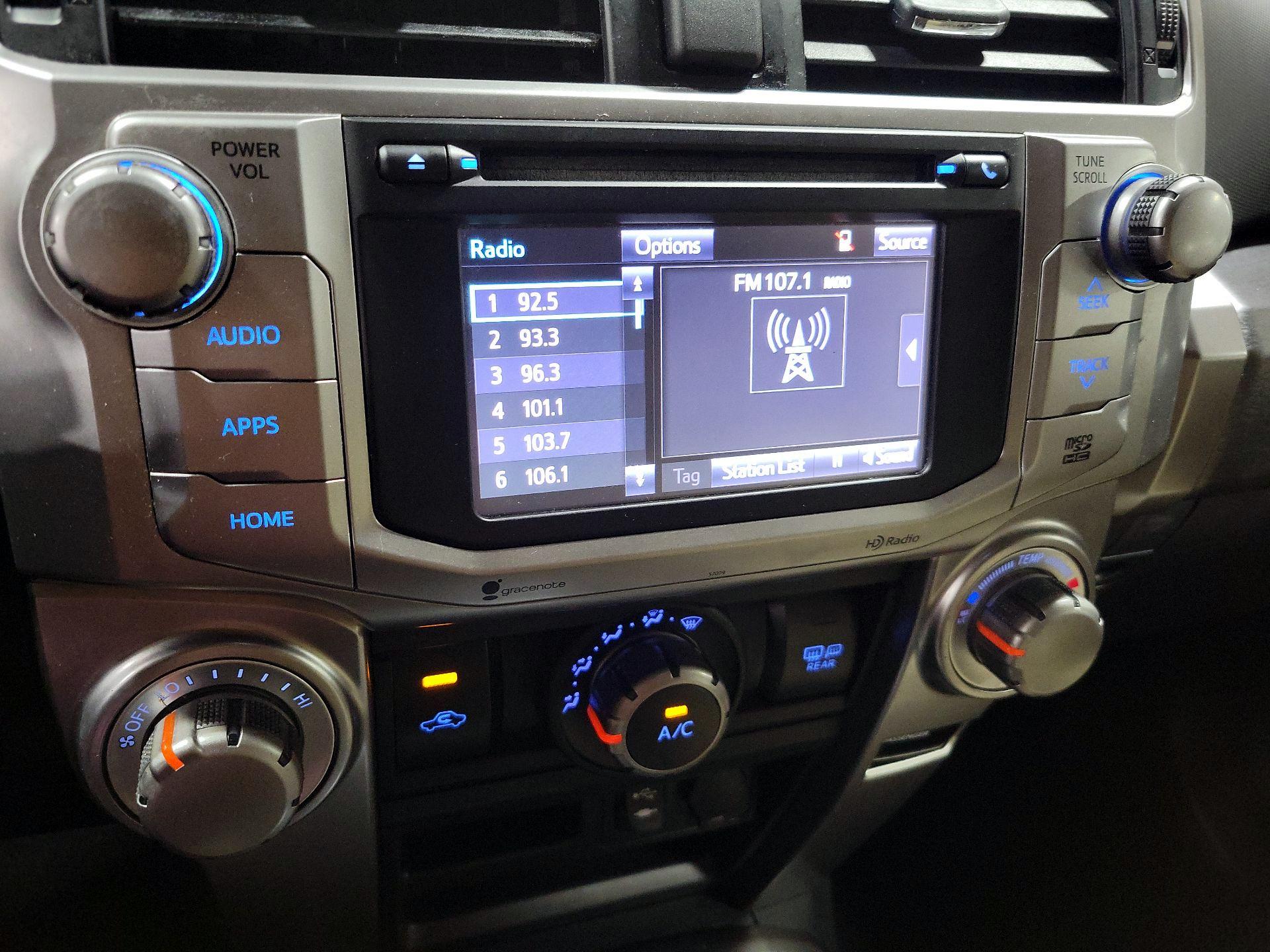 Thumbnail: 2014 Toyota 4Runner - 15