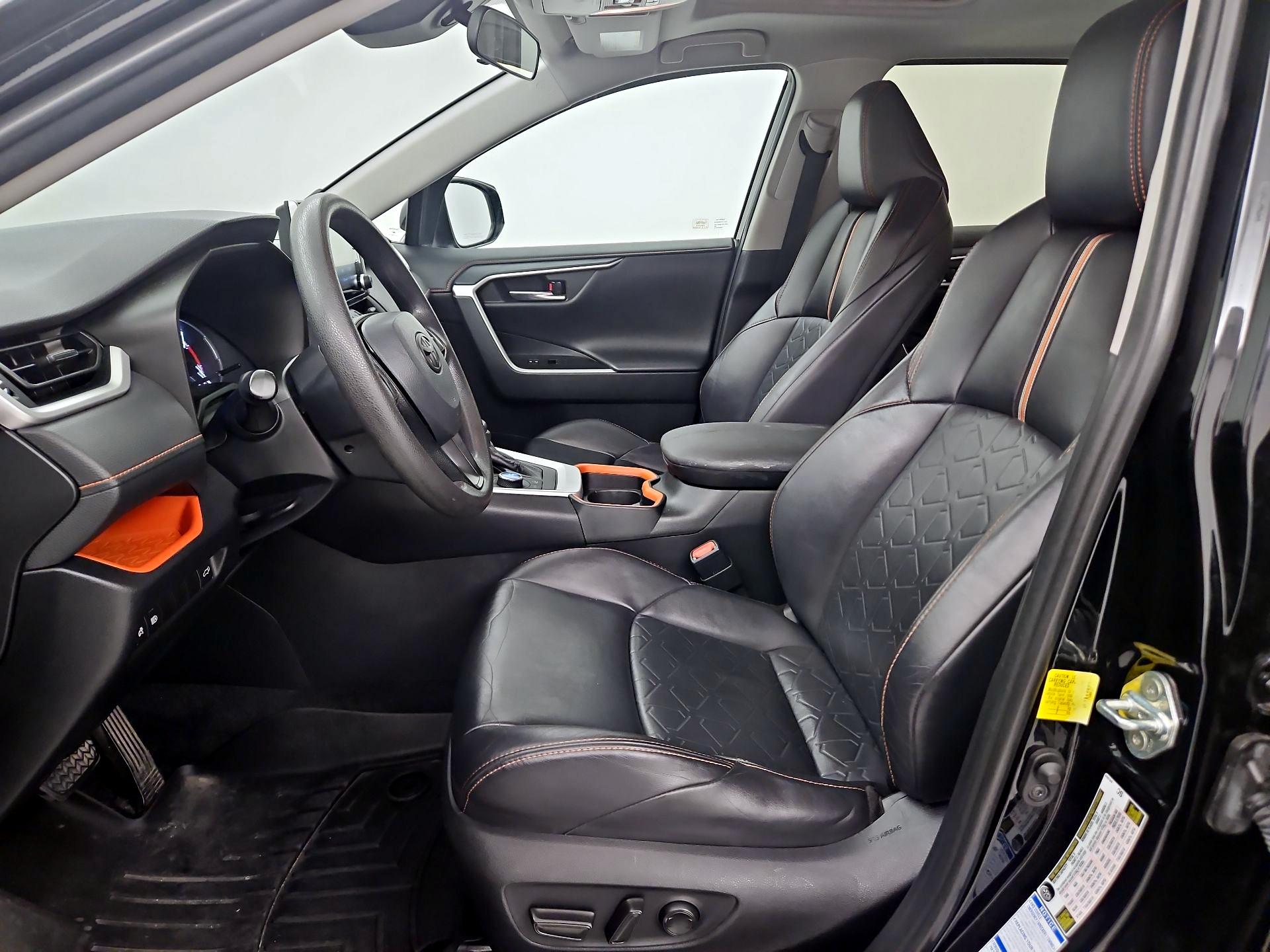 Thumbnail: 2019 Toyota RAV4 - 11