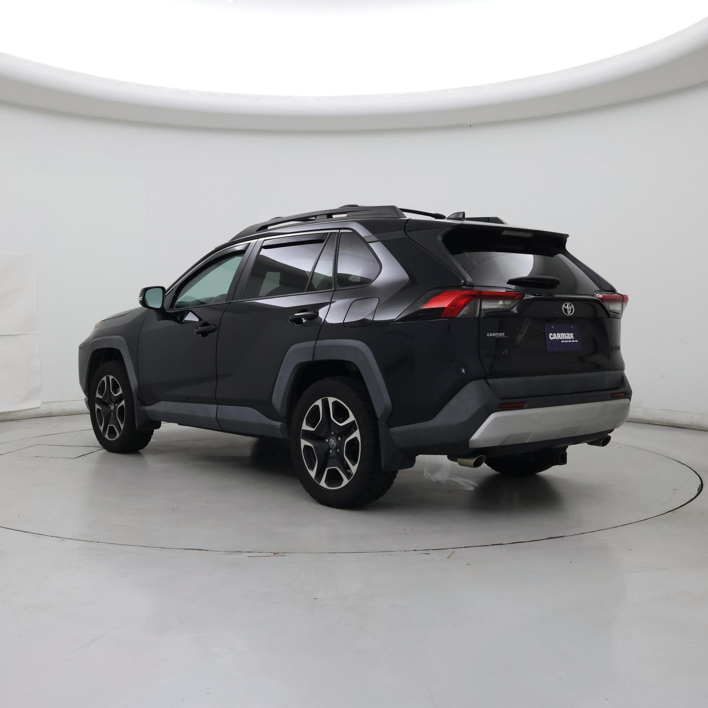Thumbnail: 2019 Toyota RAV4 - 2