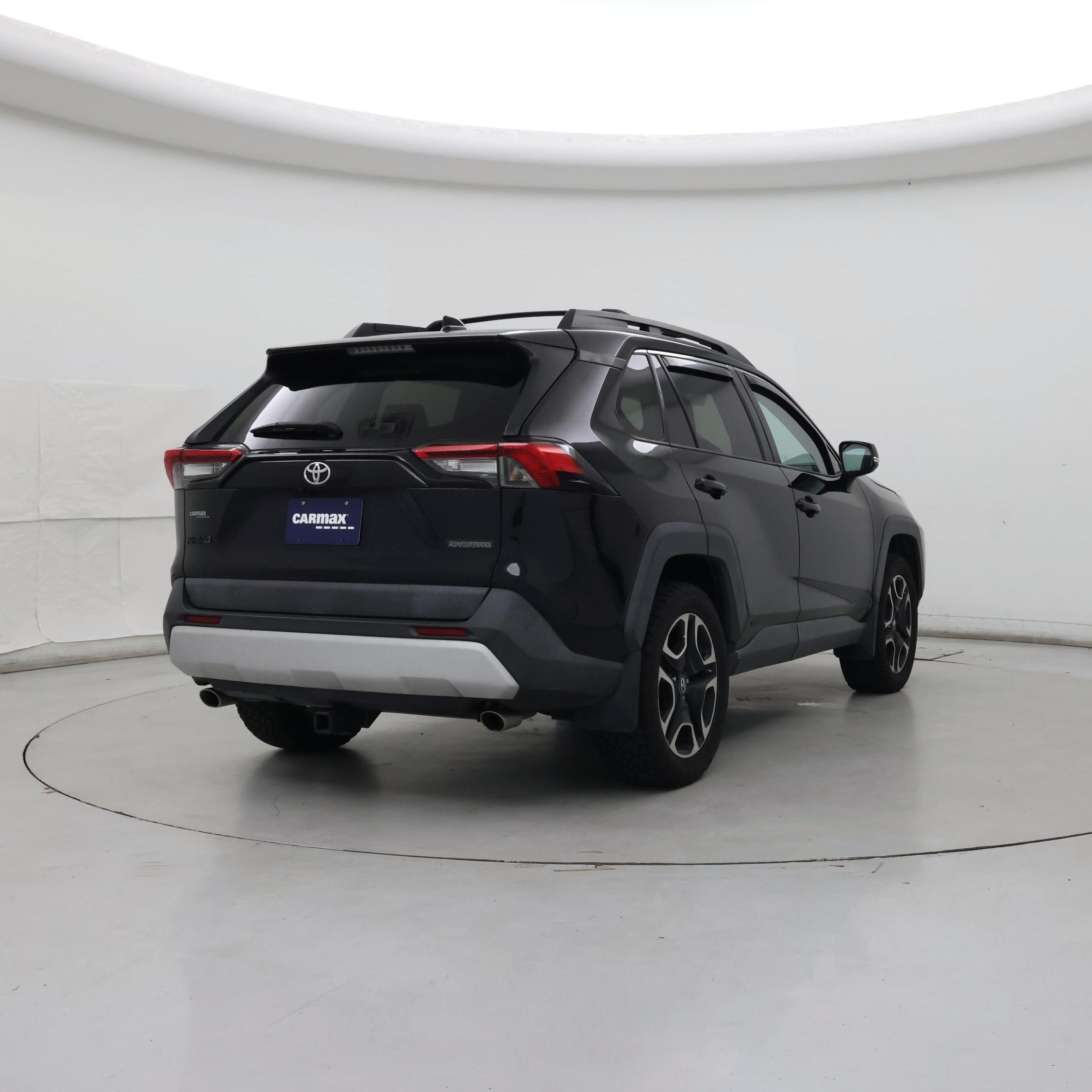 Thumbnail: 2019 Toyota RAV4 - 8