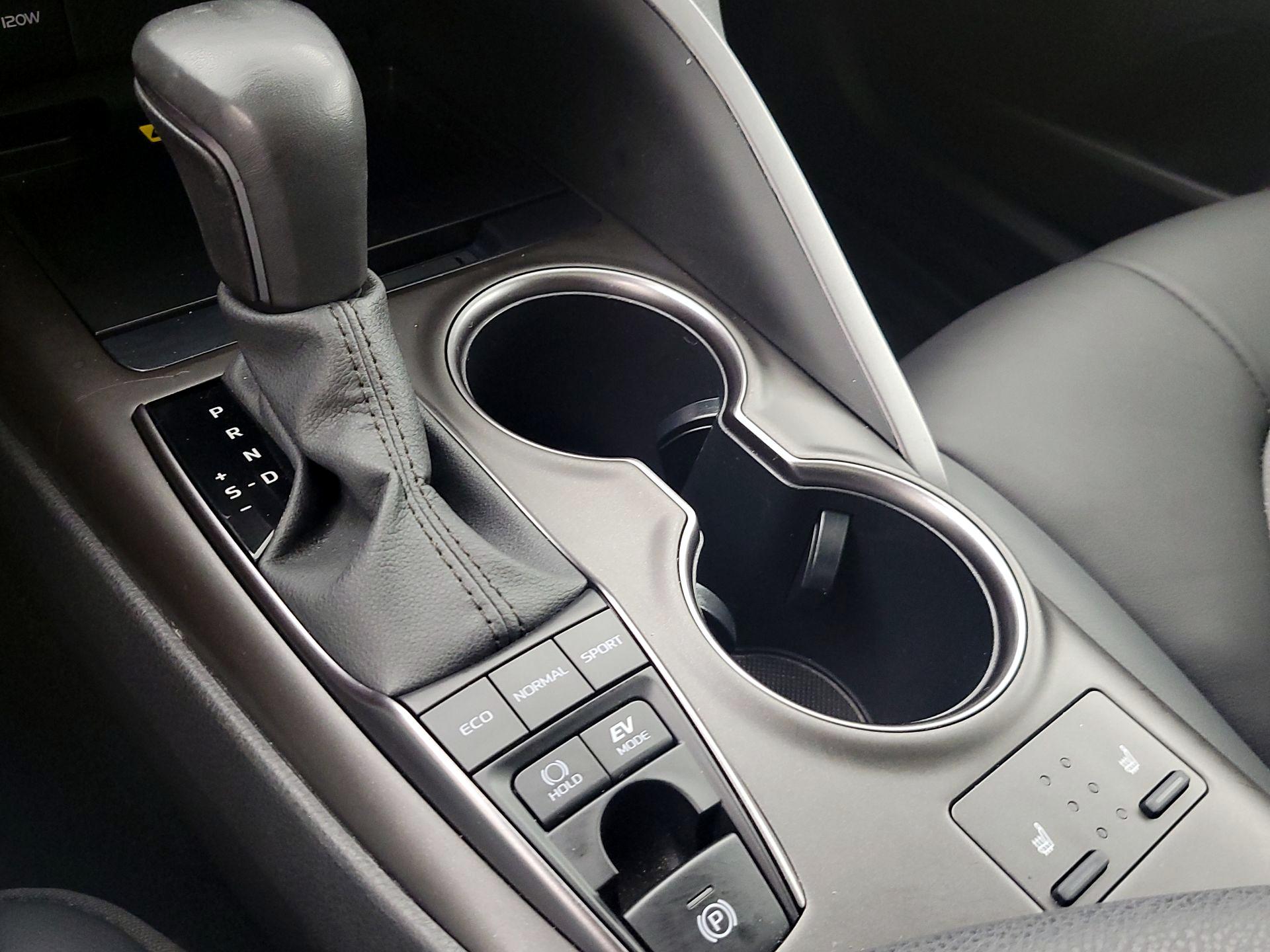 Thumbnail: 2023 Toyota Camry - 17