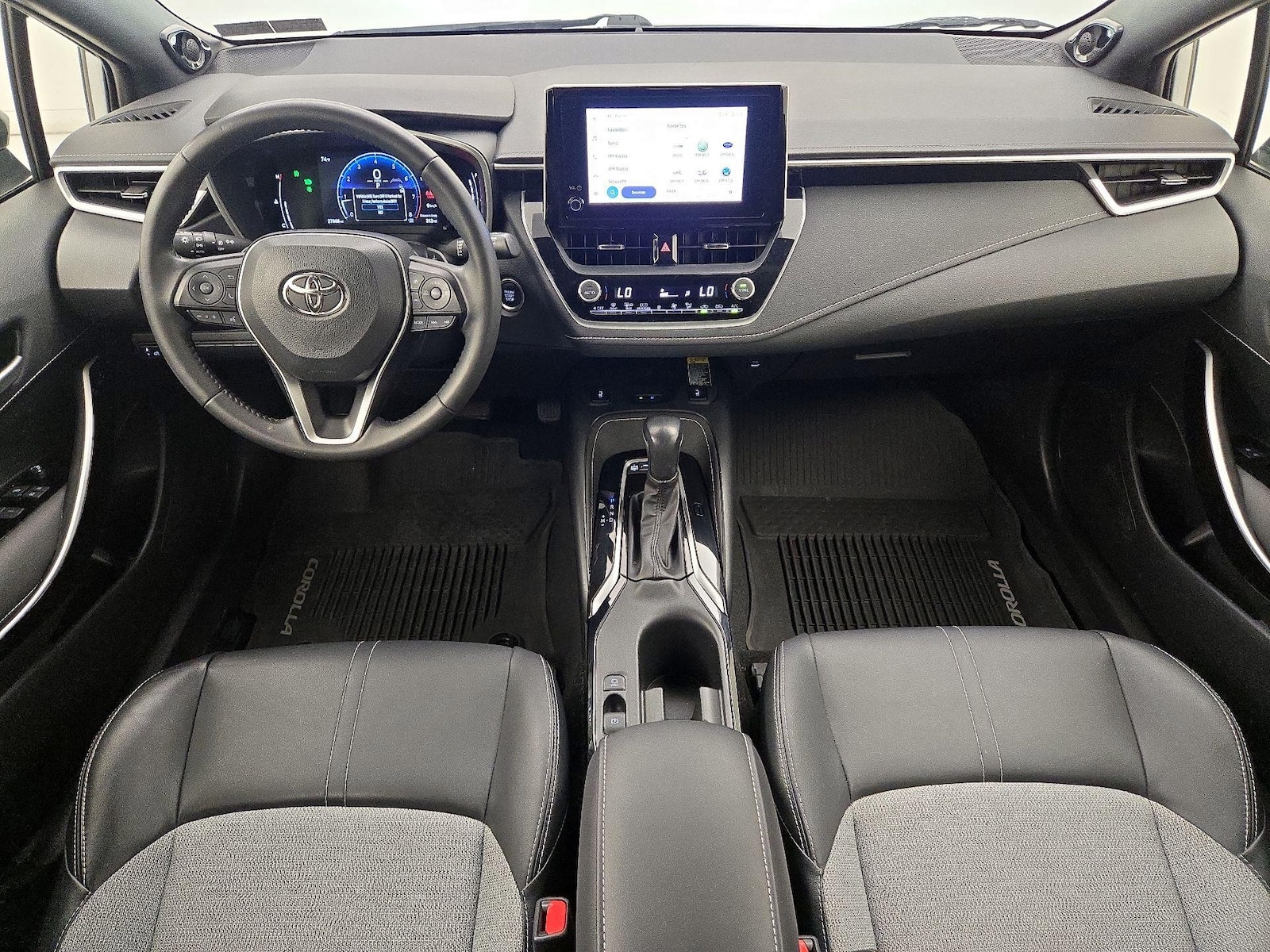 2023 Toyota Corolla Hatchback XSE - Photo 10