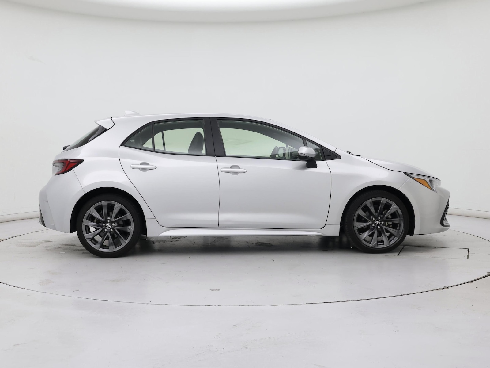 2023 Toyota Corolla Hatchback XSE - Photo 8