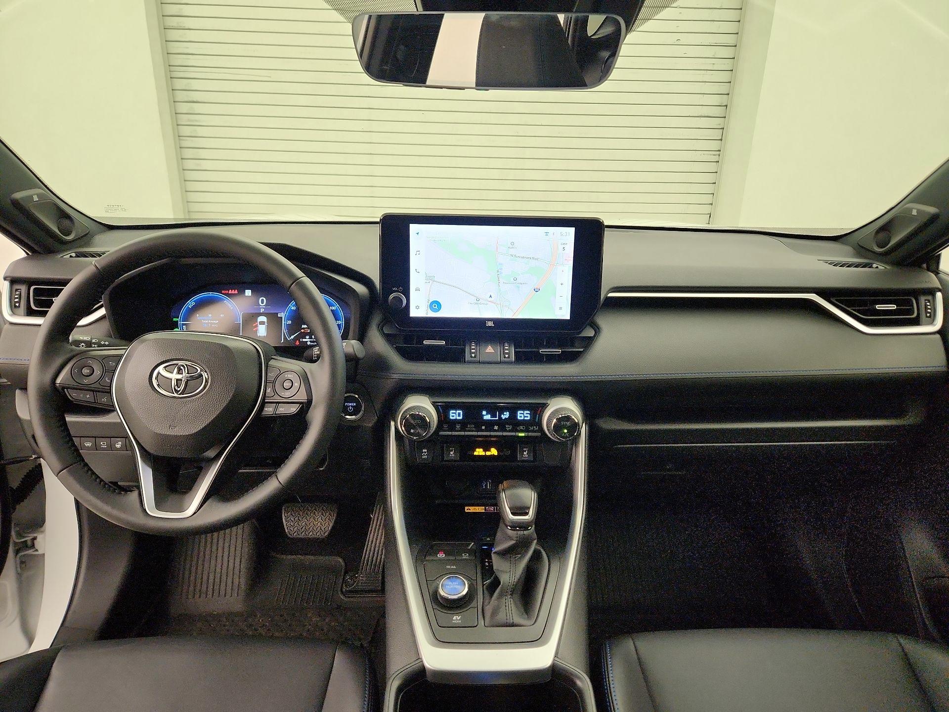 Thumbnail: 2025 Toyota RAV4 - 9