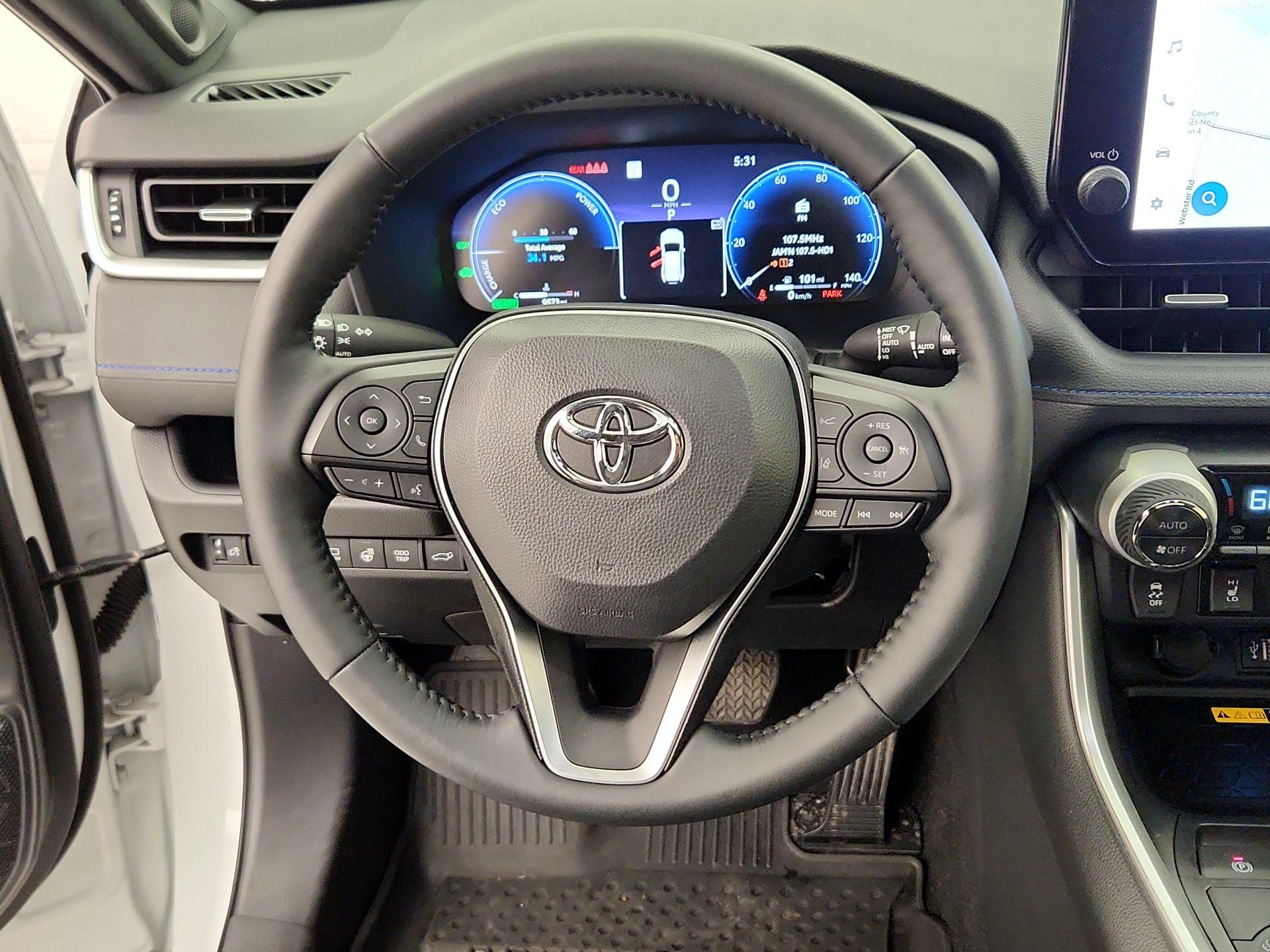 Thumbnail: 2025 Toyota RAV4 - 10