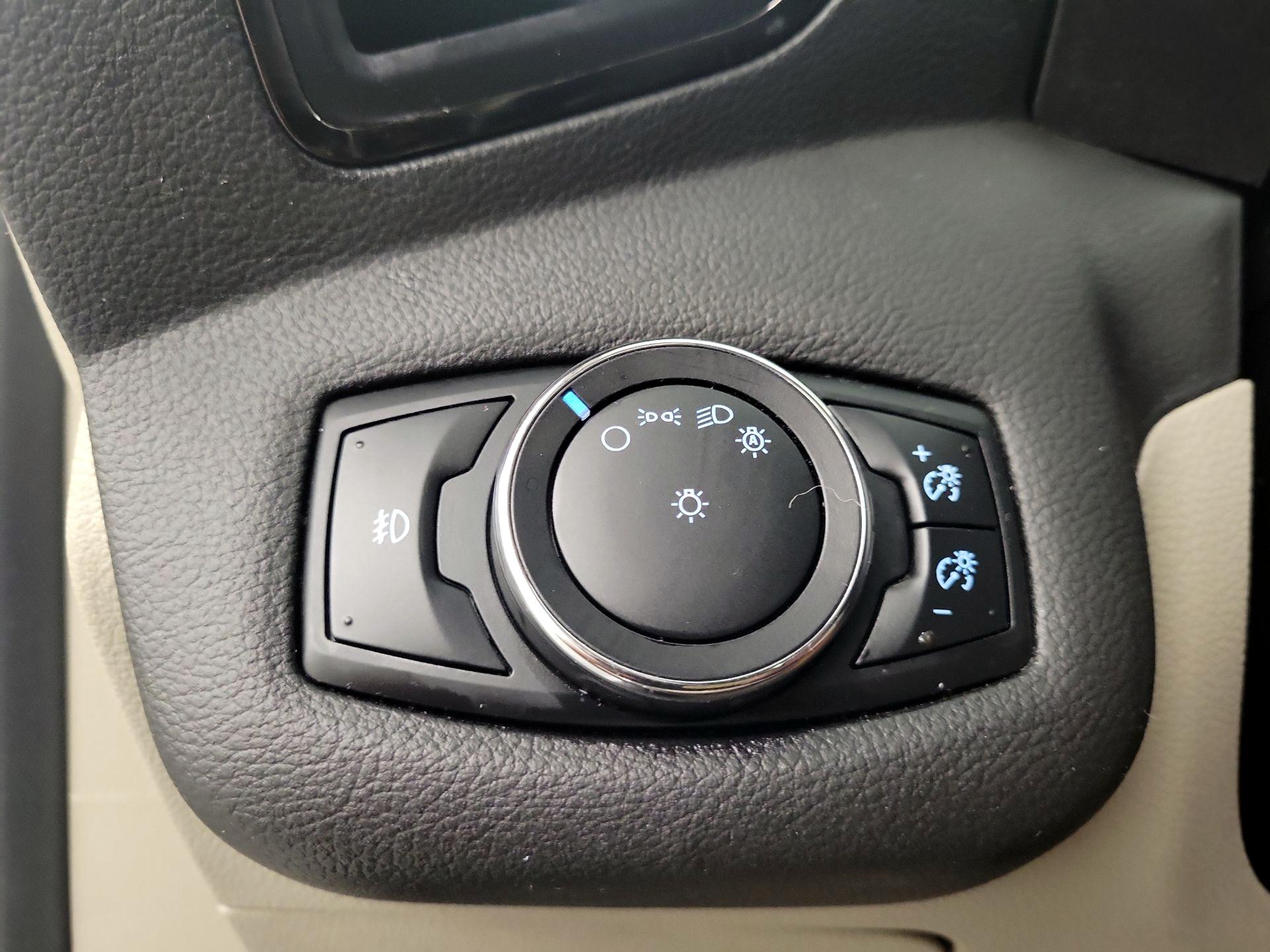 Thumbnail: 2015 Ford Escape - 13