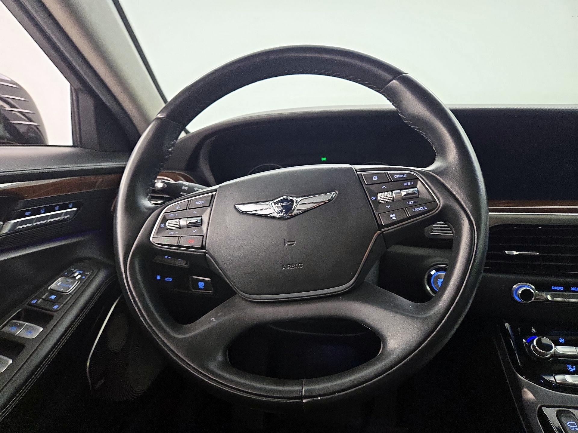 Thumbnail: 2018 Genesis G90 - 10