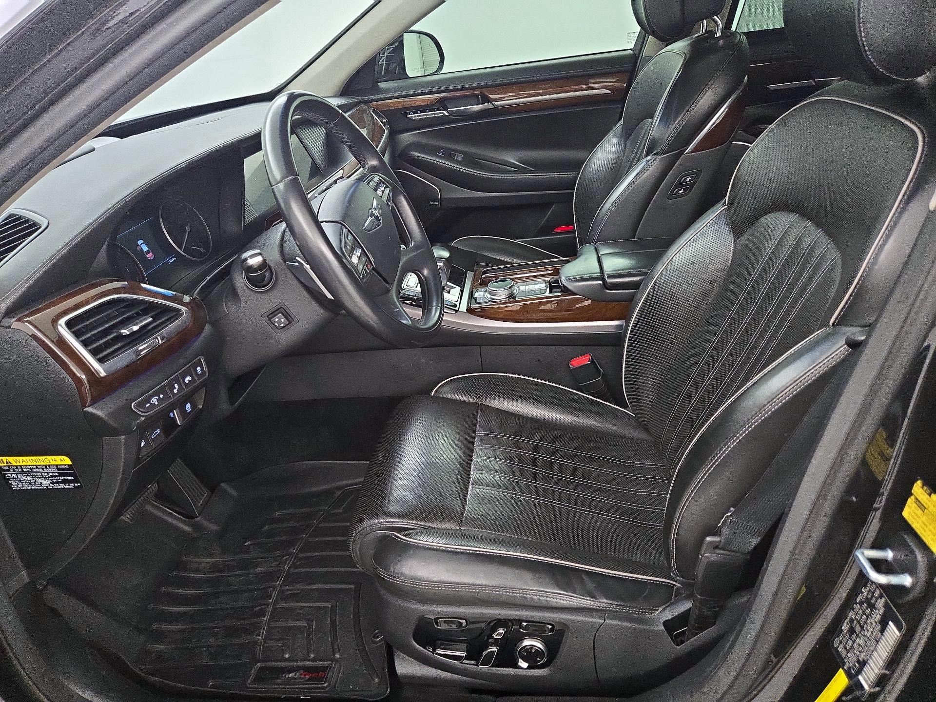 Thumbnail: 2018 Genesis G90 - 11