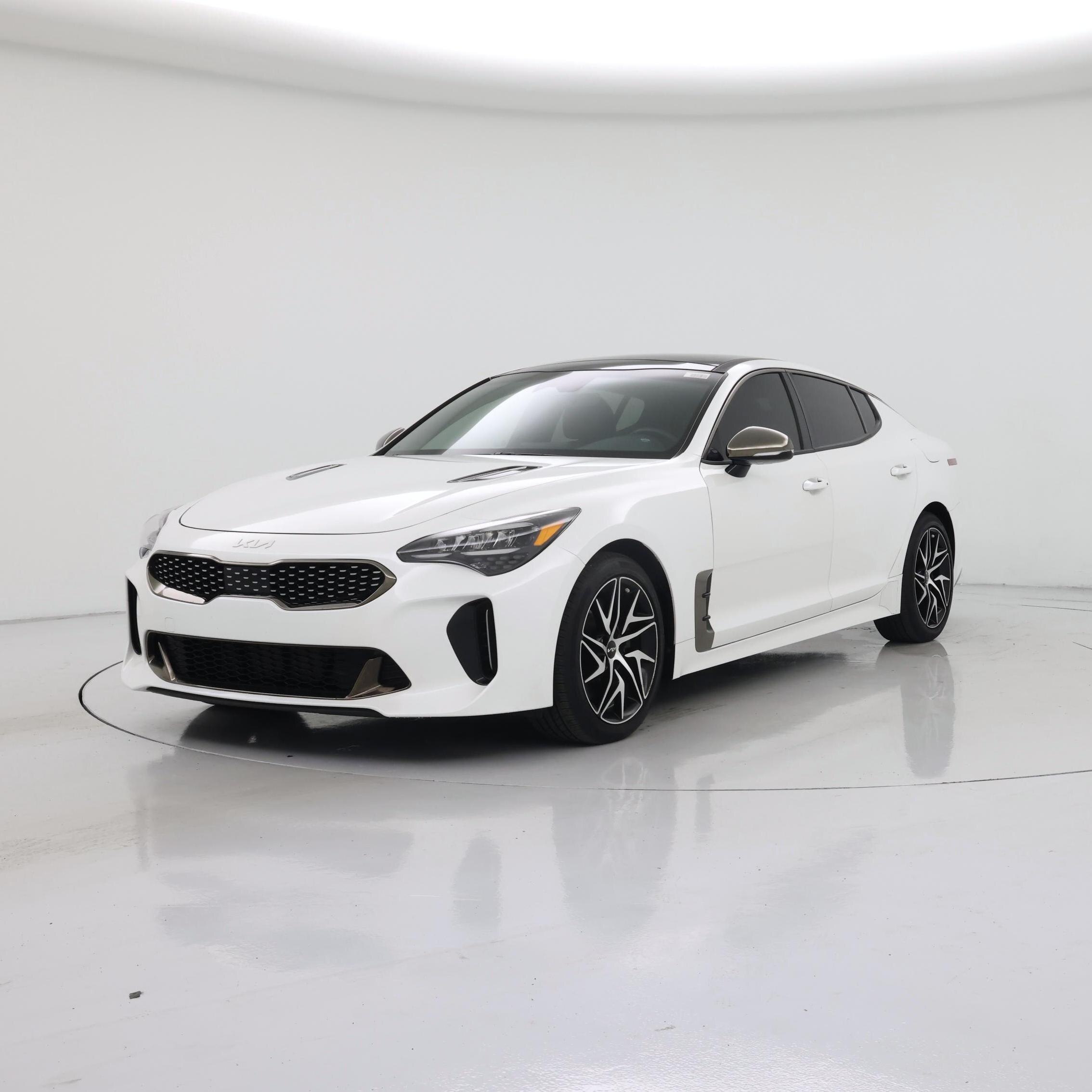 Thumbnail: 2022 Kia Stinger - 4