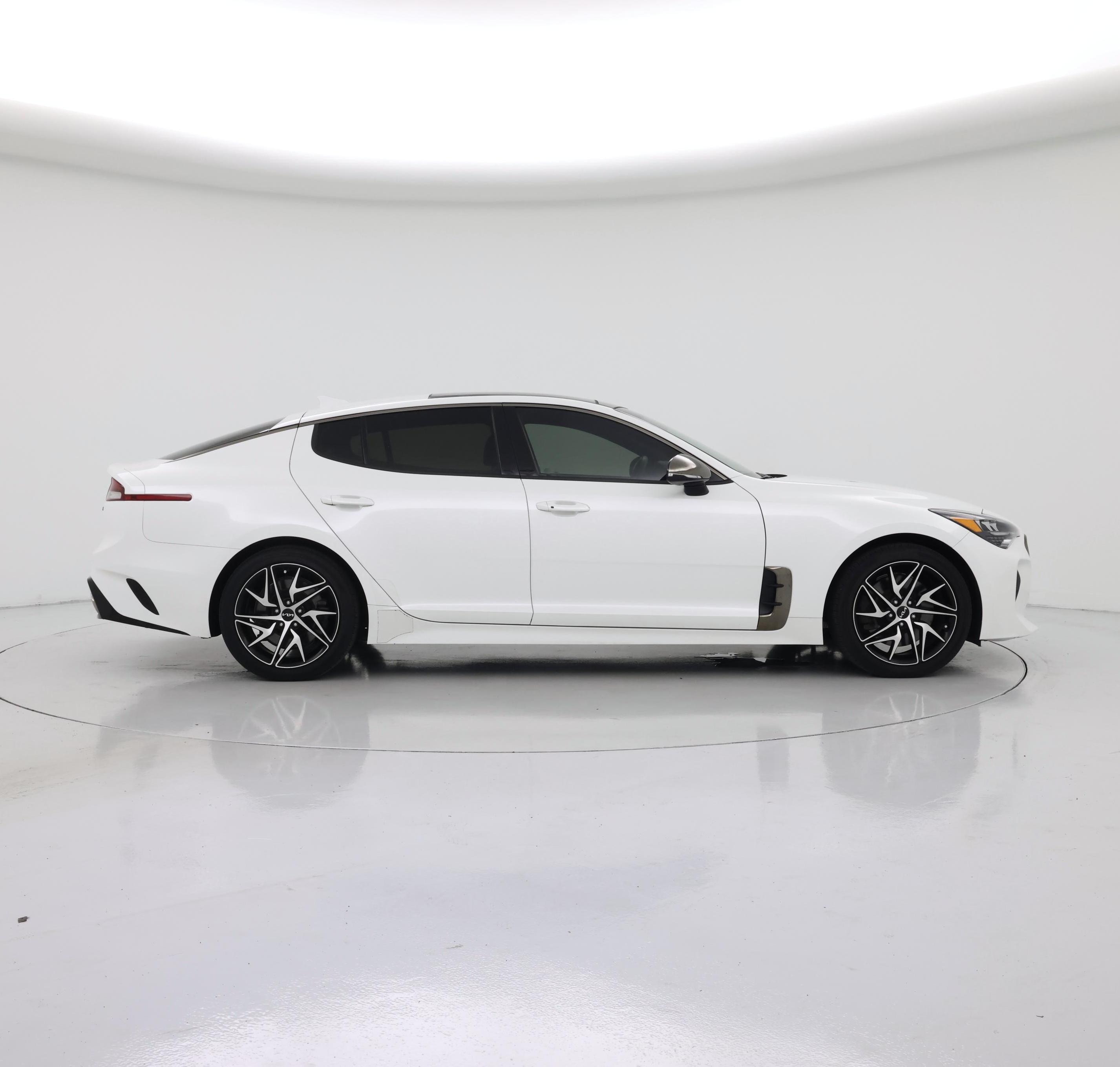 Thumbnail: 2022 Kia Stinger - 7