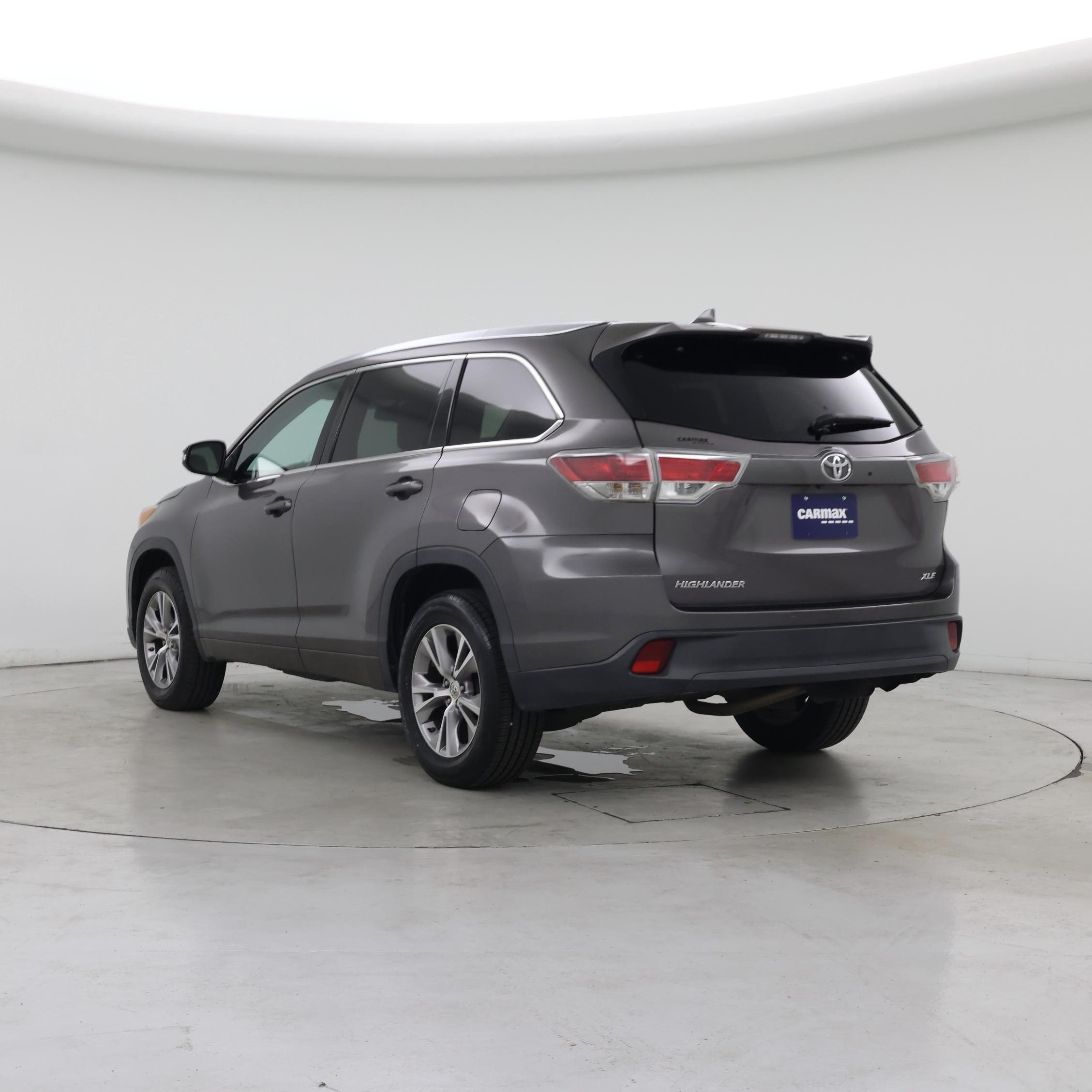 Thumbnail: 2015 Toyota Highlander - 2