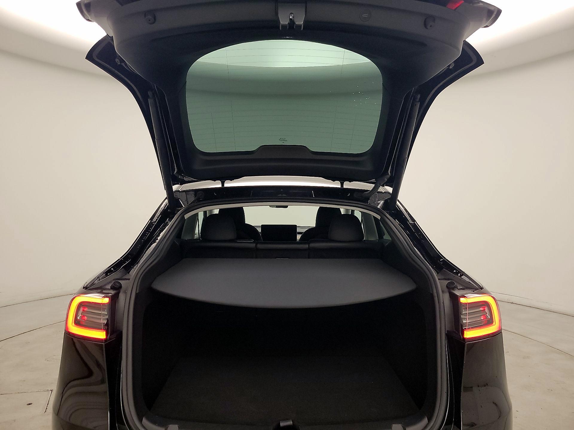 Thumbnail: 2023 Tesla Model Y - 19