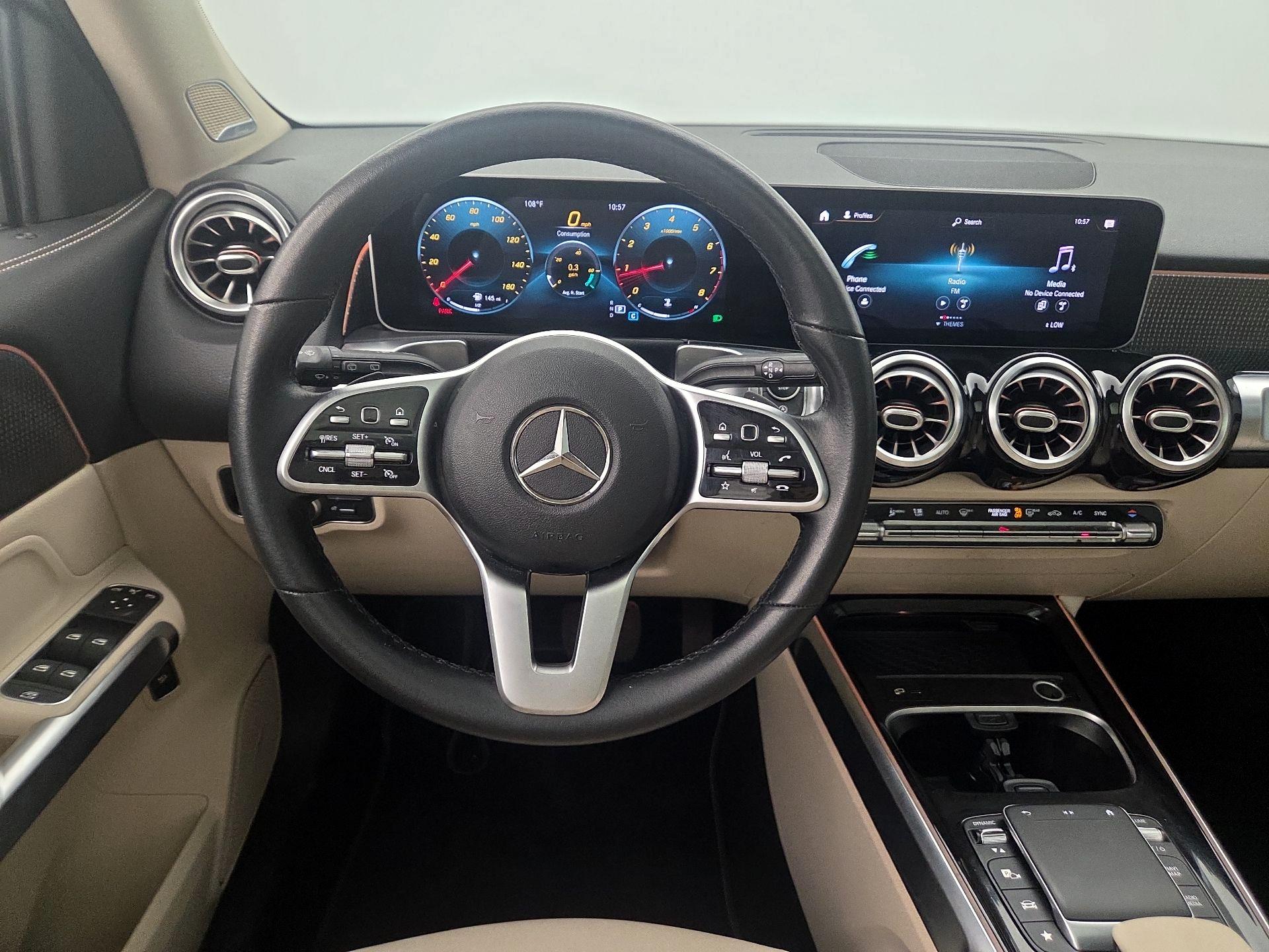 Thumbnail: 2021 Mercedes-Benz GLB - 10