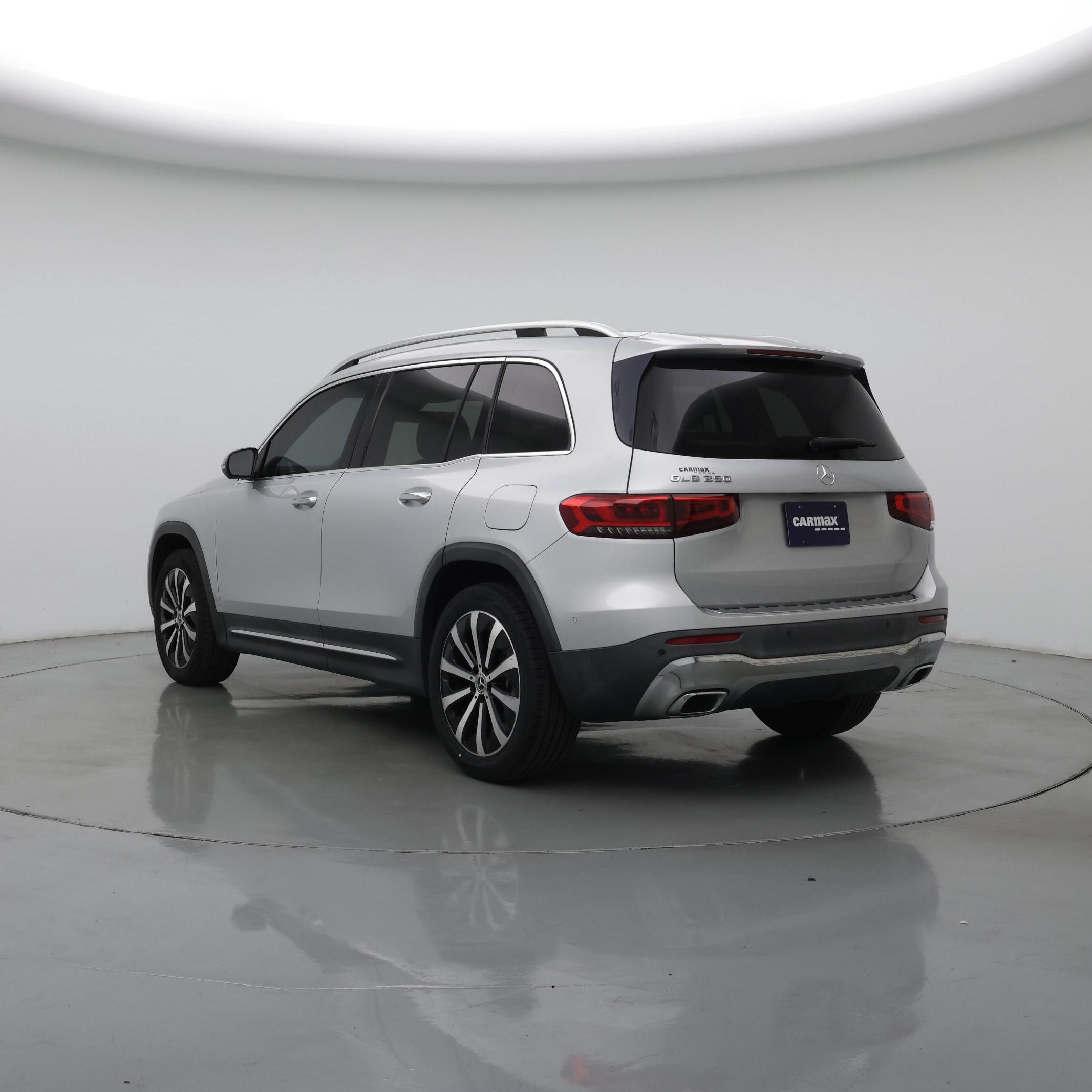 Thumbnail: 2021 Mercedes-Benz GLB - 2