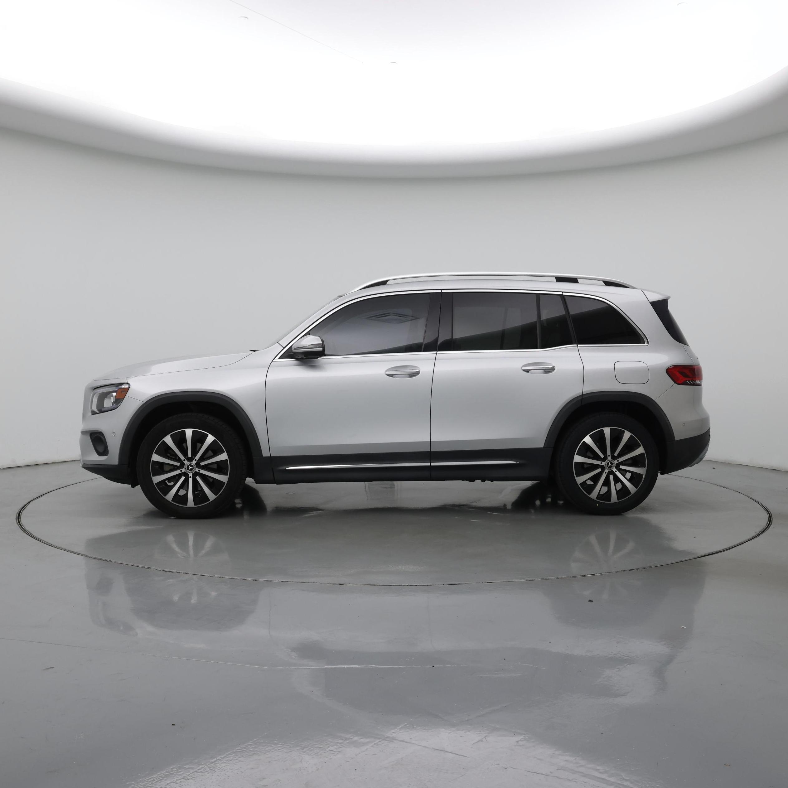 Thumbnail: 2021 Mercedes-Benz GLB - 3