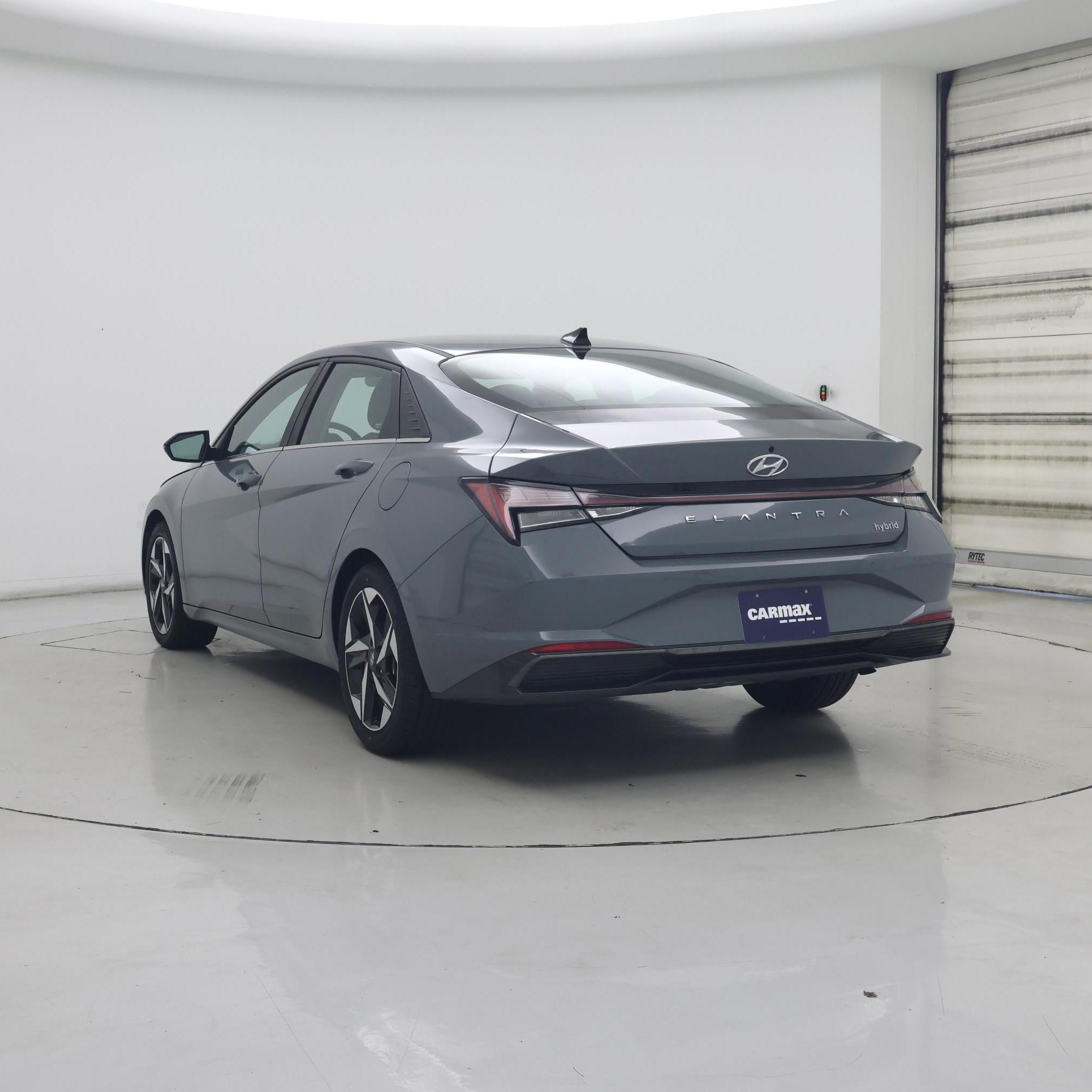 Thumbnail: 2022 Hyundai Elantra - 2