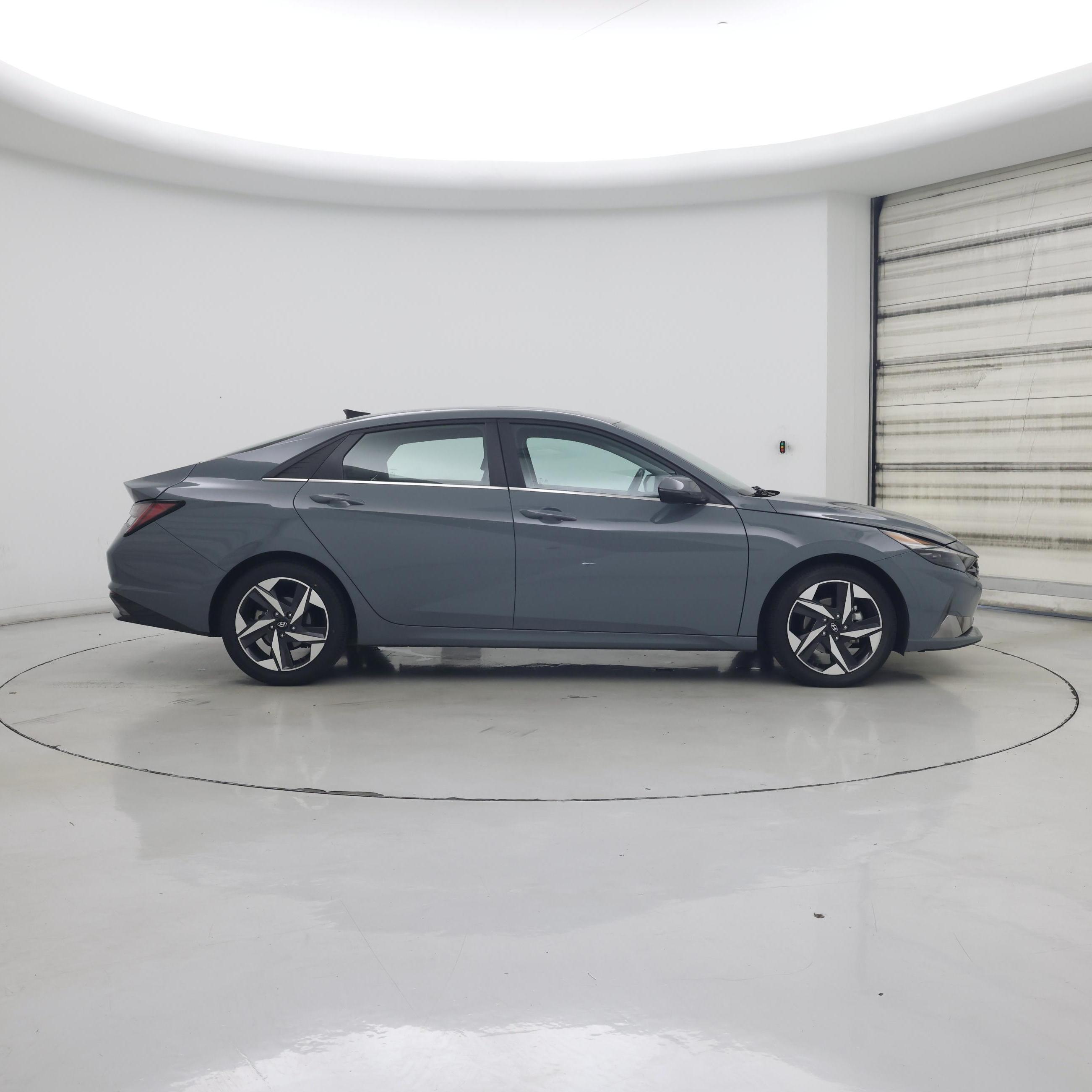 Thumbnail: 2022 Hyundai Elantra - 7