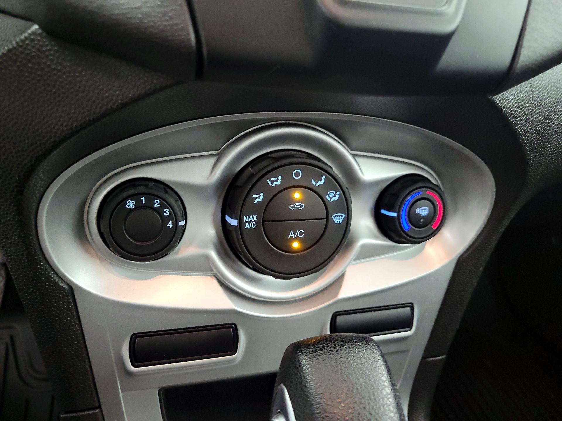 Thumbnail: 2019 Ford Fiesta - 16