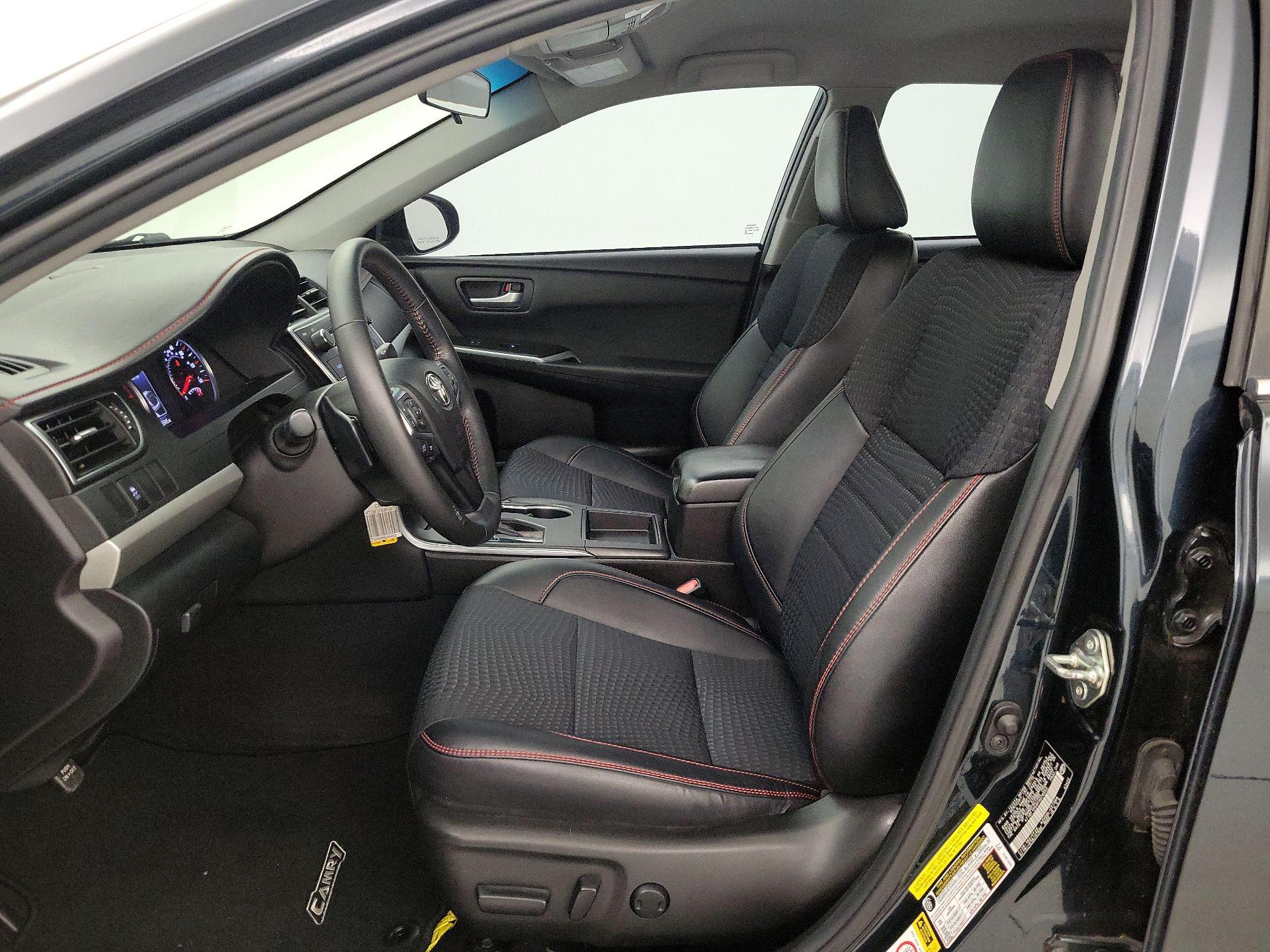 Thumbnail: 2015 Toyota Camry - 11