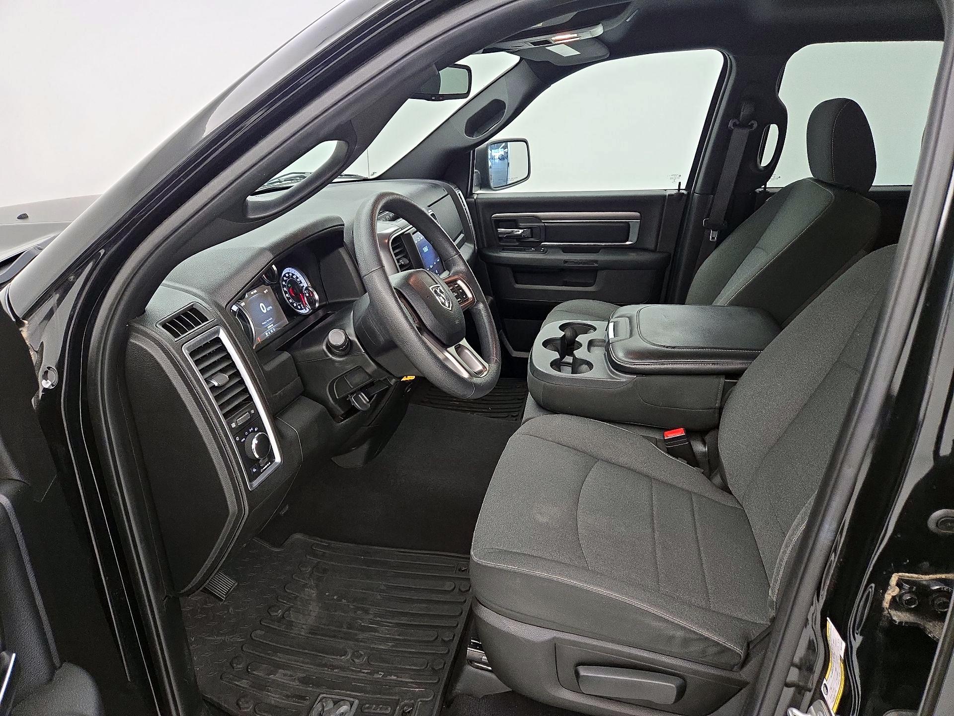 Thumbnail: 2021 RAM 1500 Classic - 11