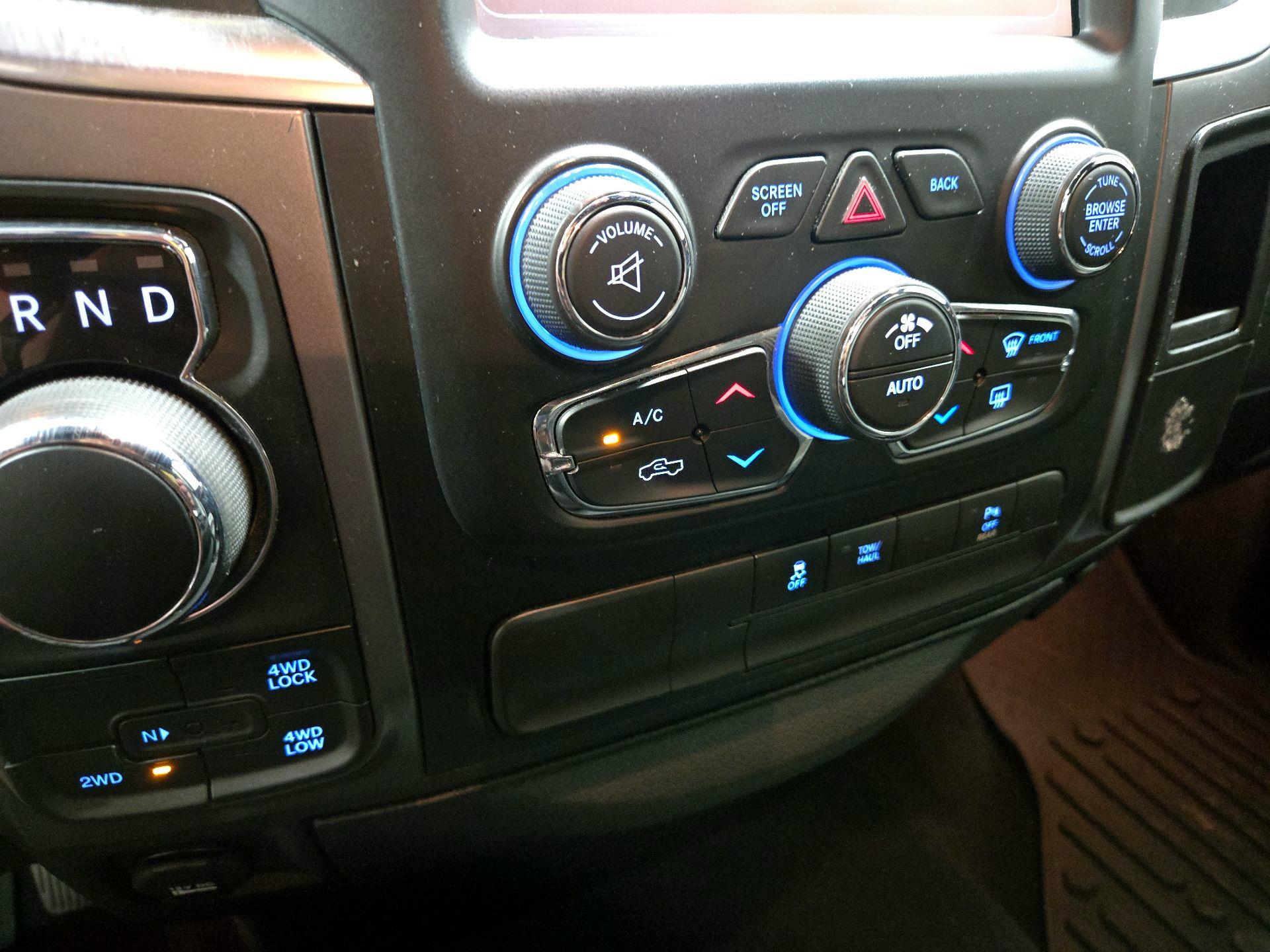 Thumbnail: 2021 RAM 1500 Classic - 16