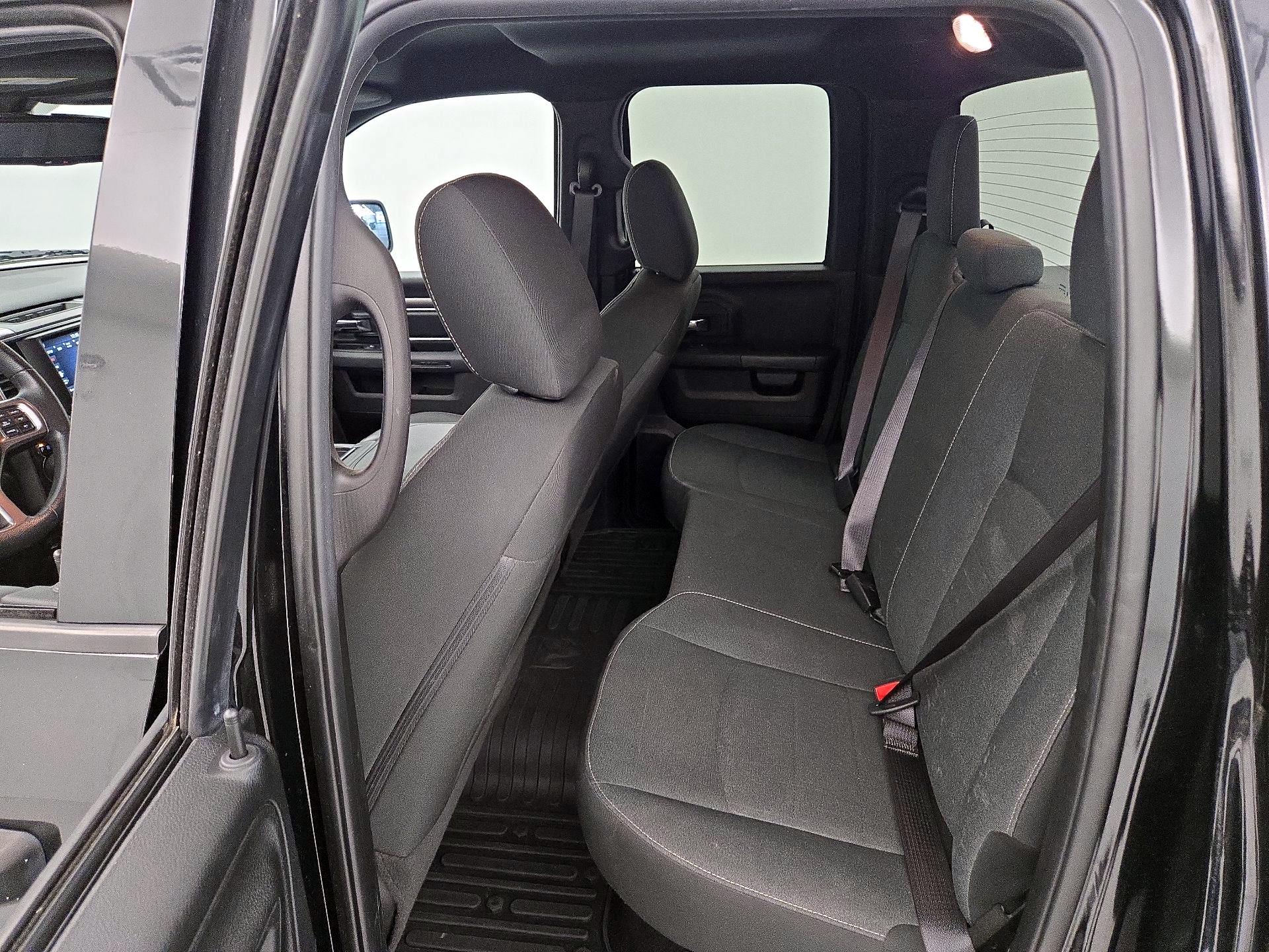 Thumbnail: 2021 RAM 1500 Classic - 18