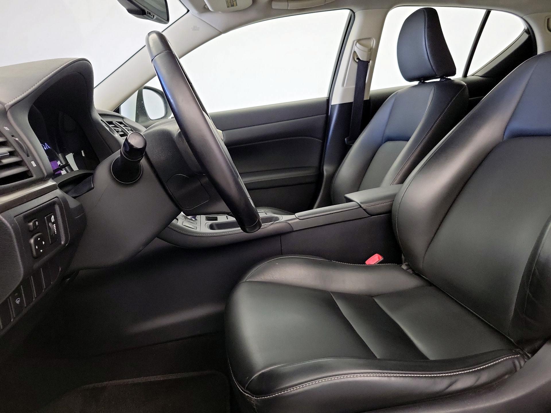 Thumbnail: 2015 Lexus CT - 11