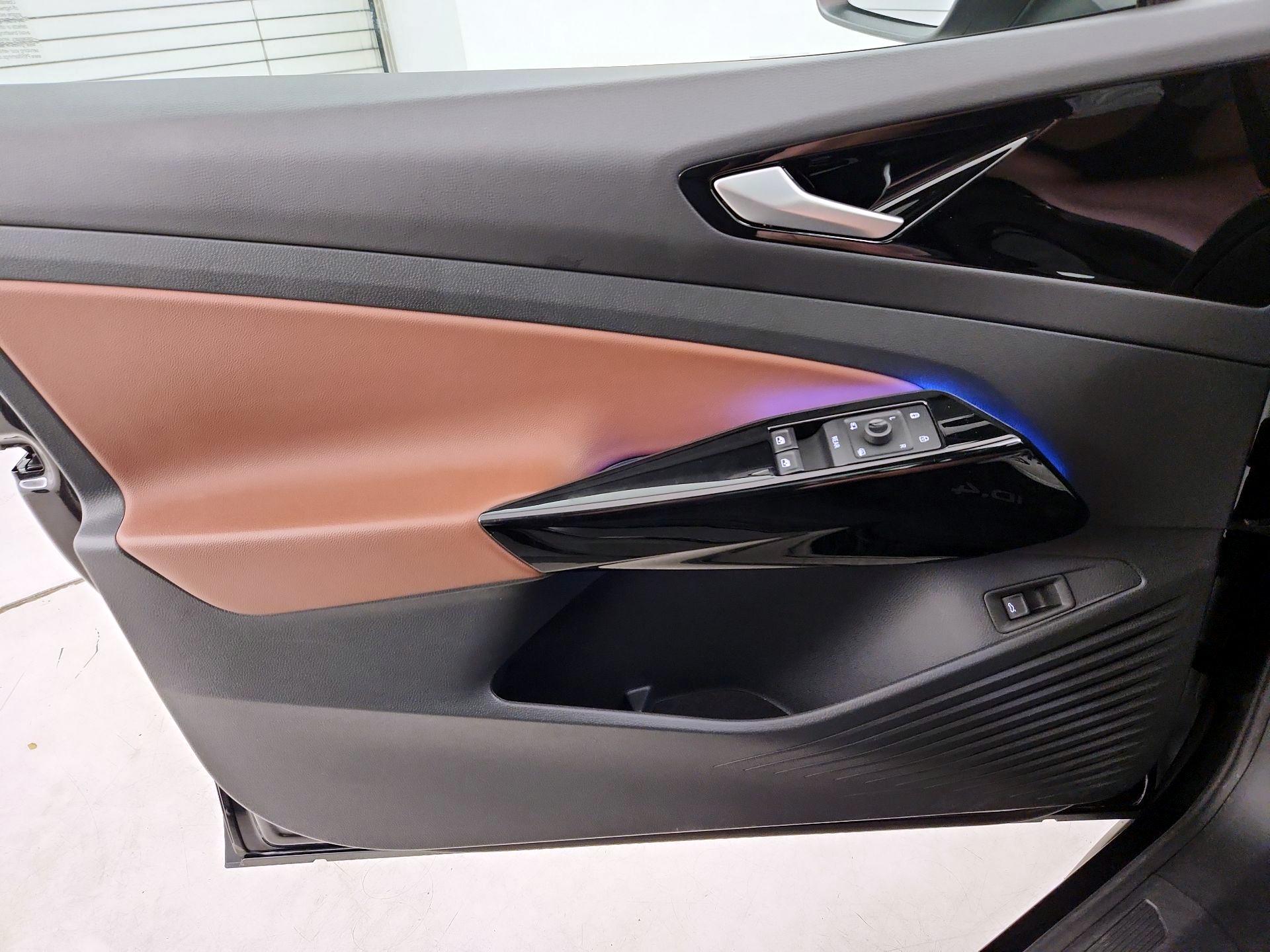 Thumbnail: 2022 Volkswagen ID.4 - 12